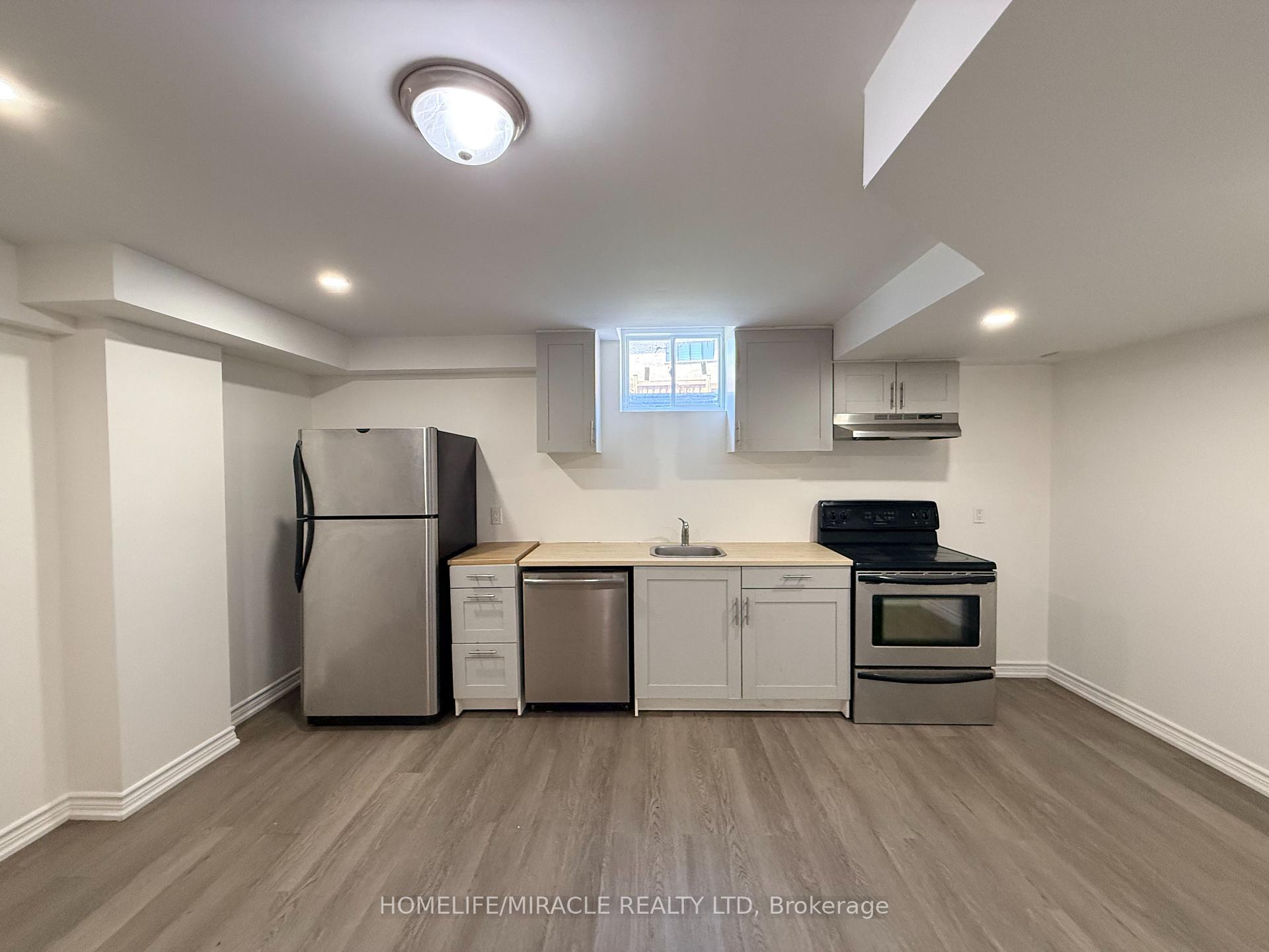 Photo 13 of 166 Crombie Street, Clarington, Bowmanville — HOMEH
