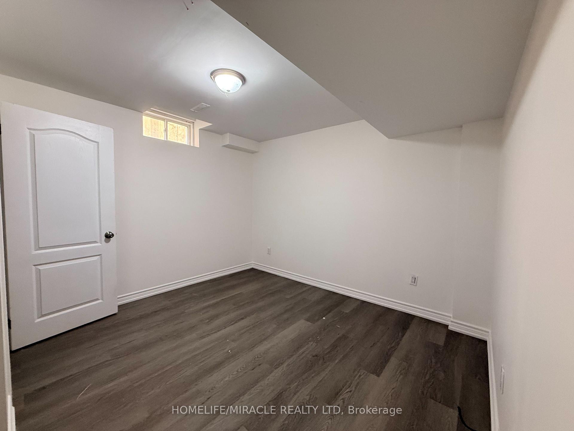 Photo 15 of 166 Crombie Street, Clarington, Bowmanville — HOMEH