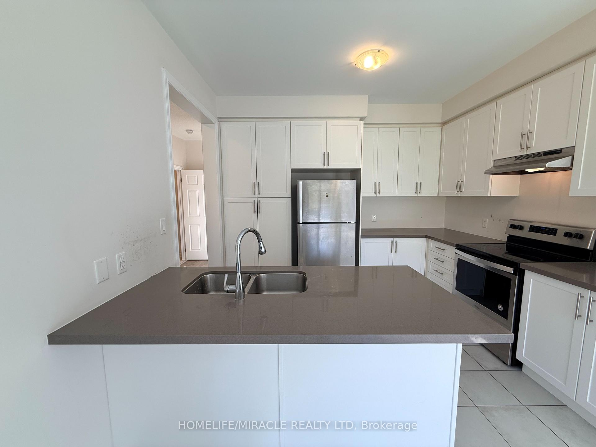 Photo 17 of 166 Crombie Street, Clarington, Bowmanville — HOMEH