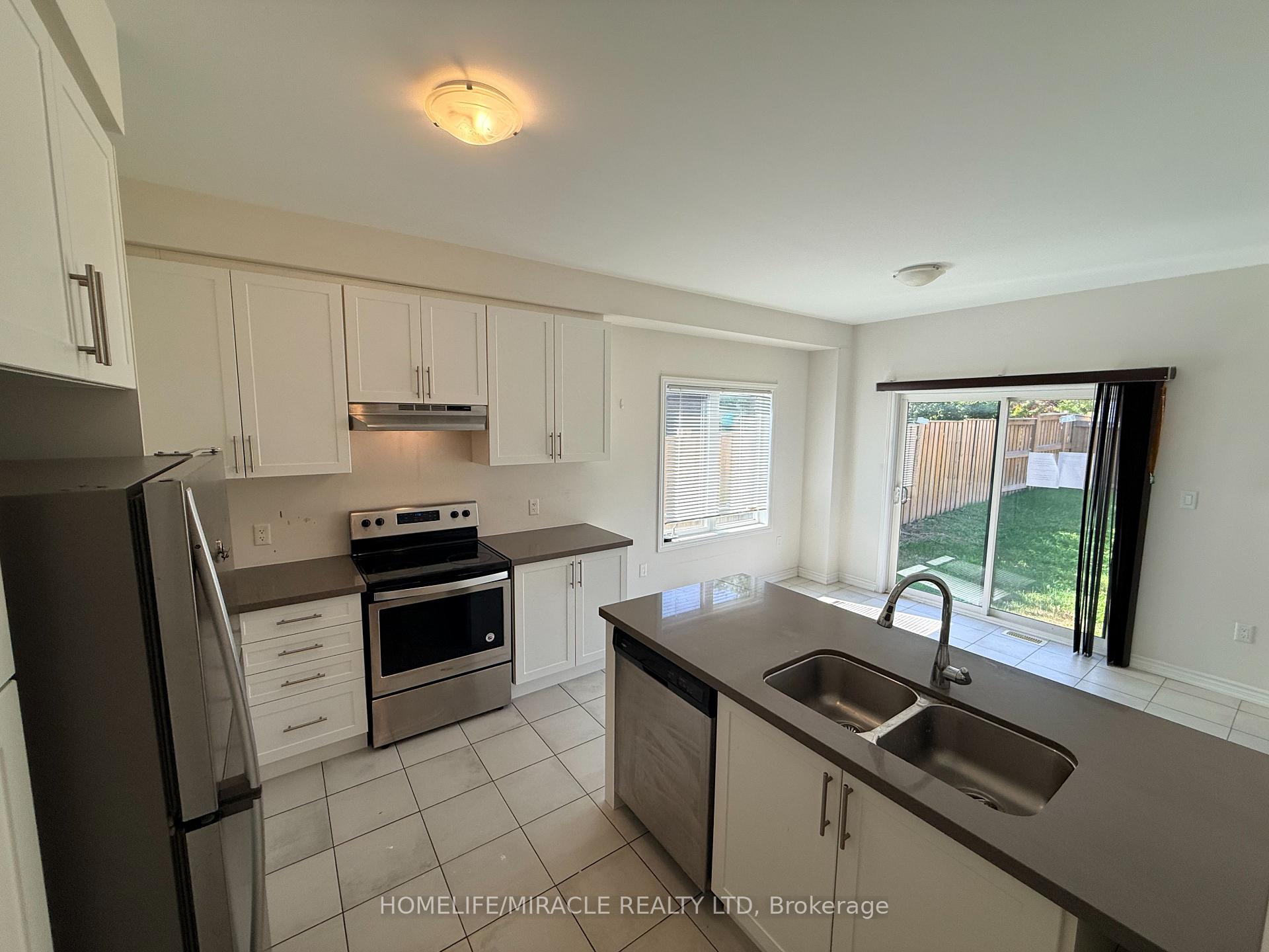 Photo 18 of 166 Crombie Street, Clarington, Bowmanville — HOMEH