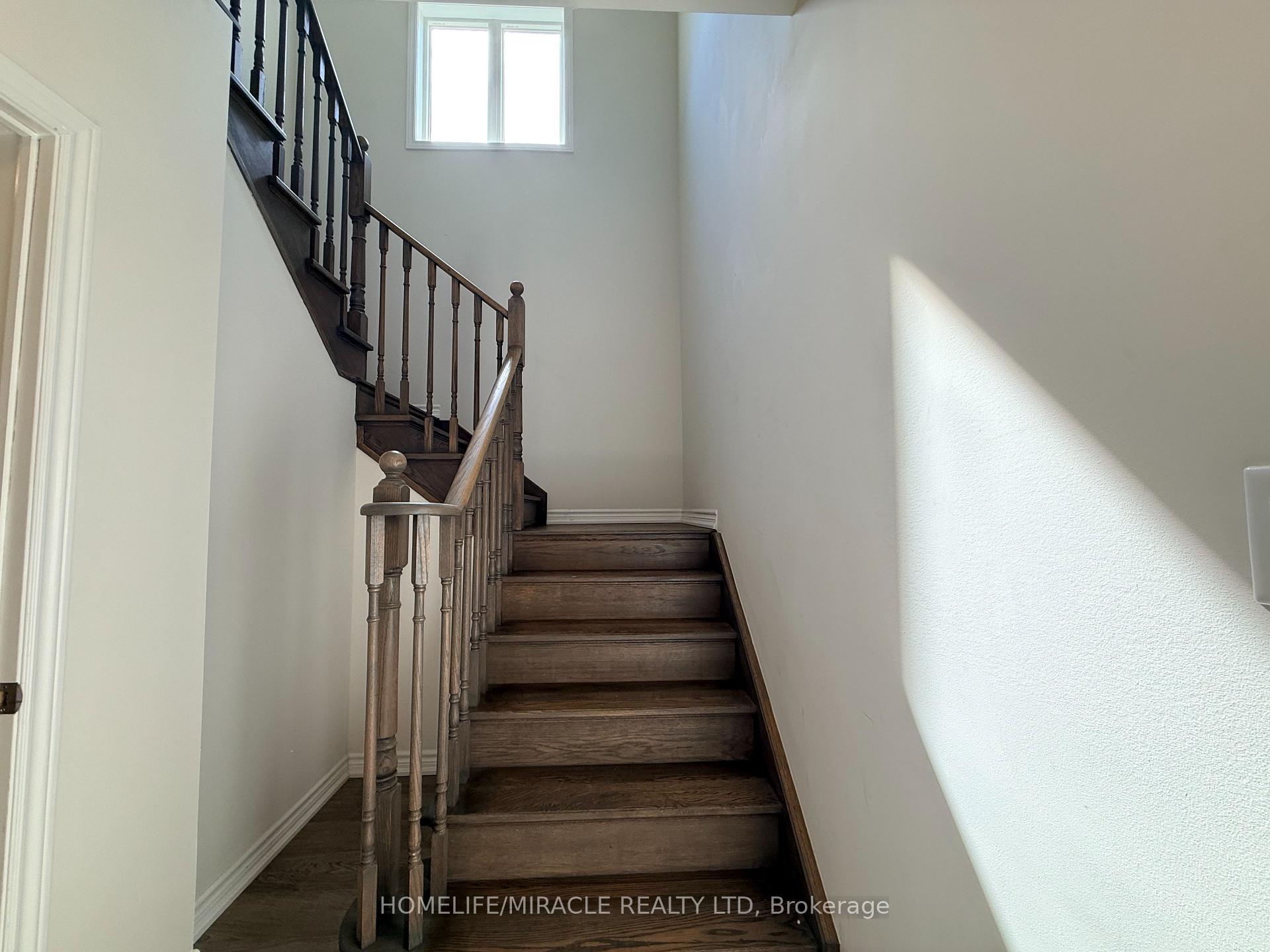 Photo 21 of 166 Crombie Street, Clarington, Bowmanville — HOMEH