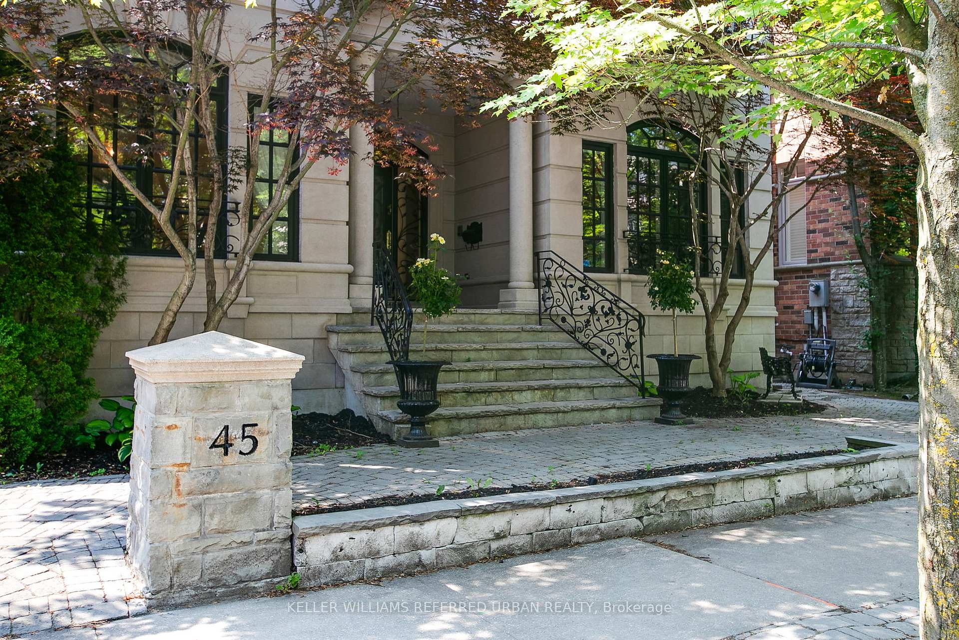 Photo 2 of 45 Mathersfield Drive, Toronto, Rosedale-Moore Park — HOMEH