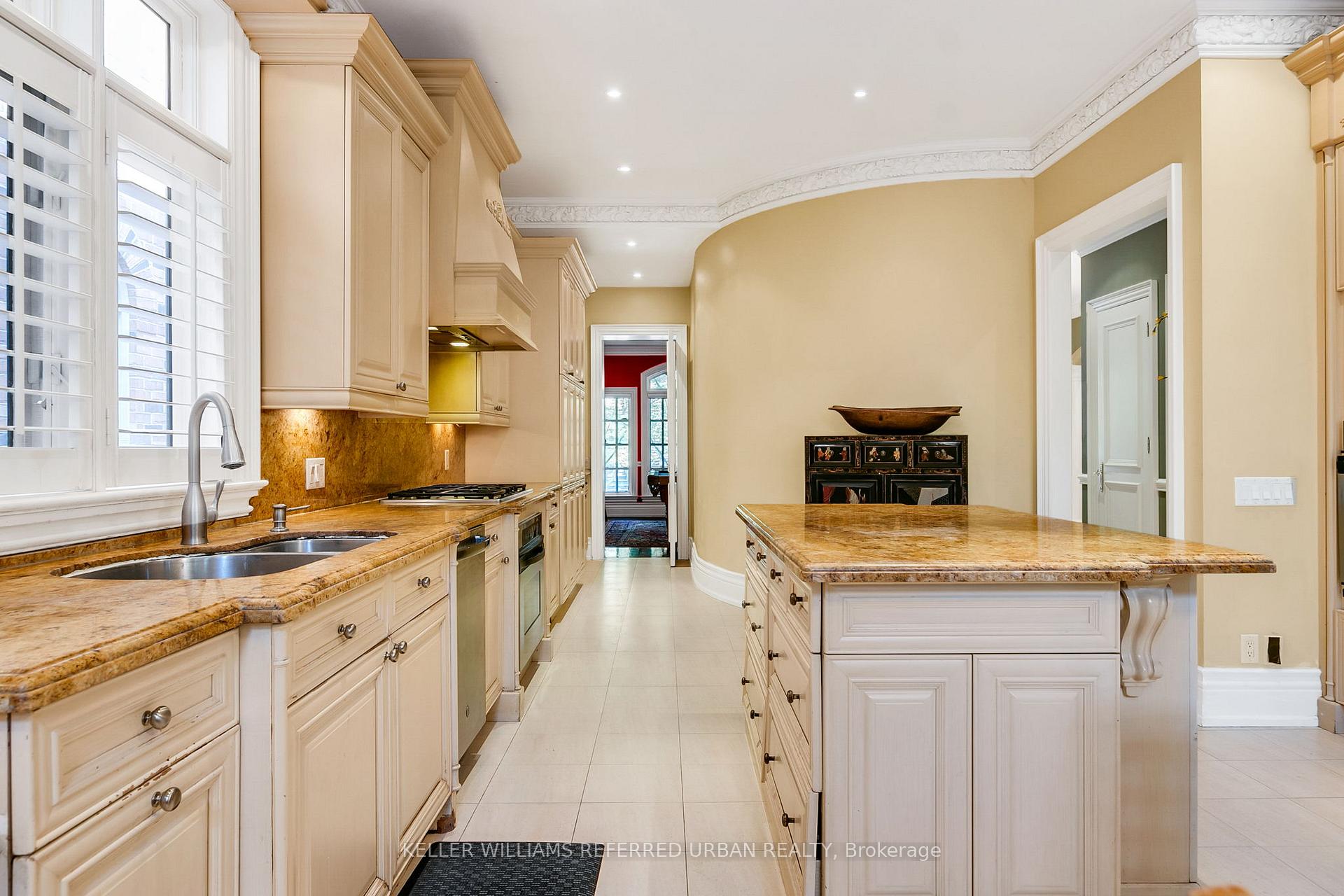 Photo 9 of 45 Mathersfield Drive, Toronto, Rosedale-Moore Park — HOMEH