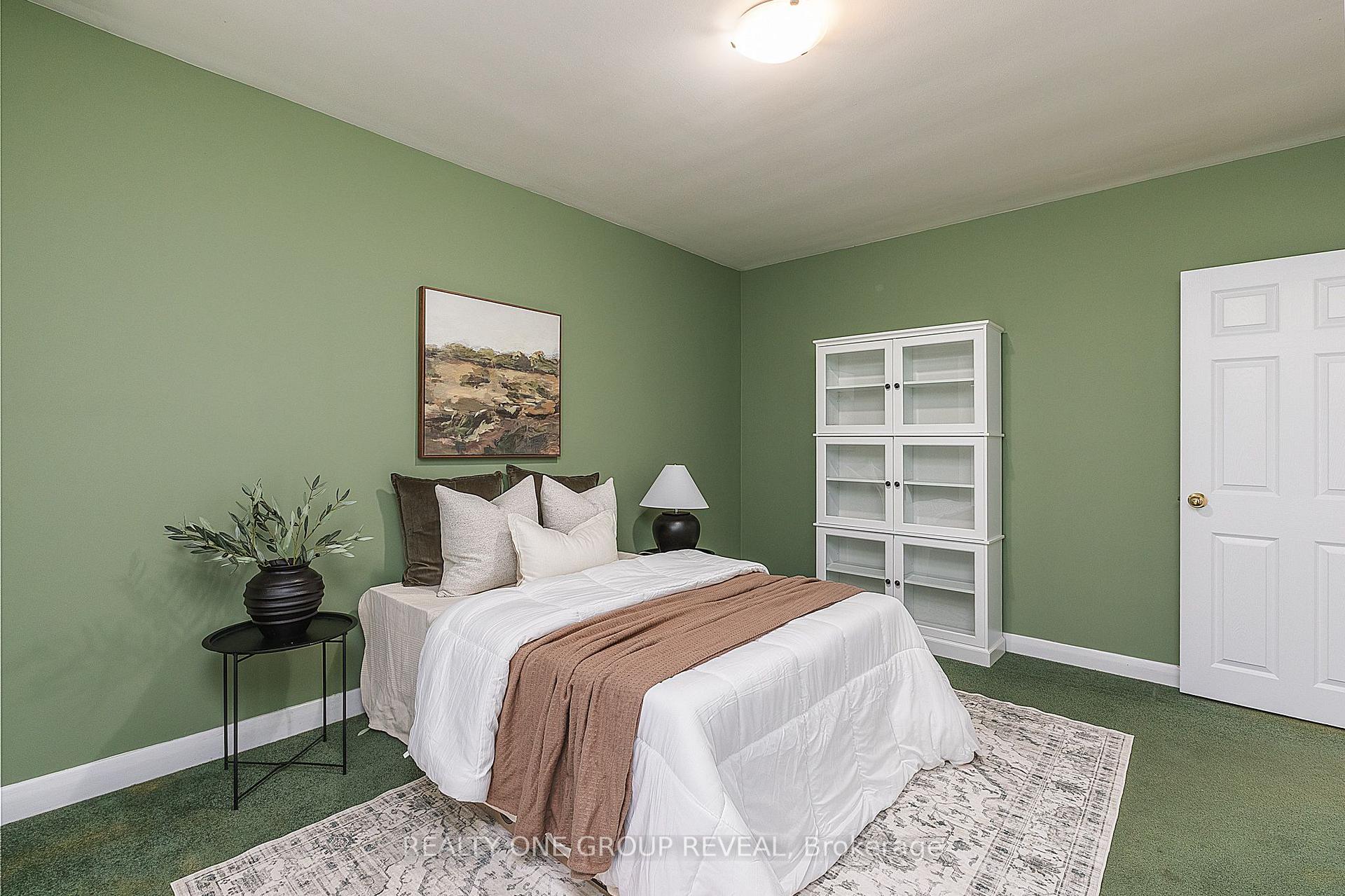 Photo 17 of 20 Basildon Crescent, Scarborough, Cliffcrest — HOMEH