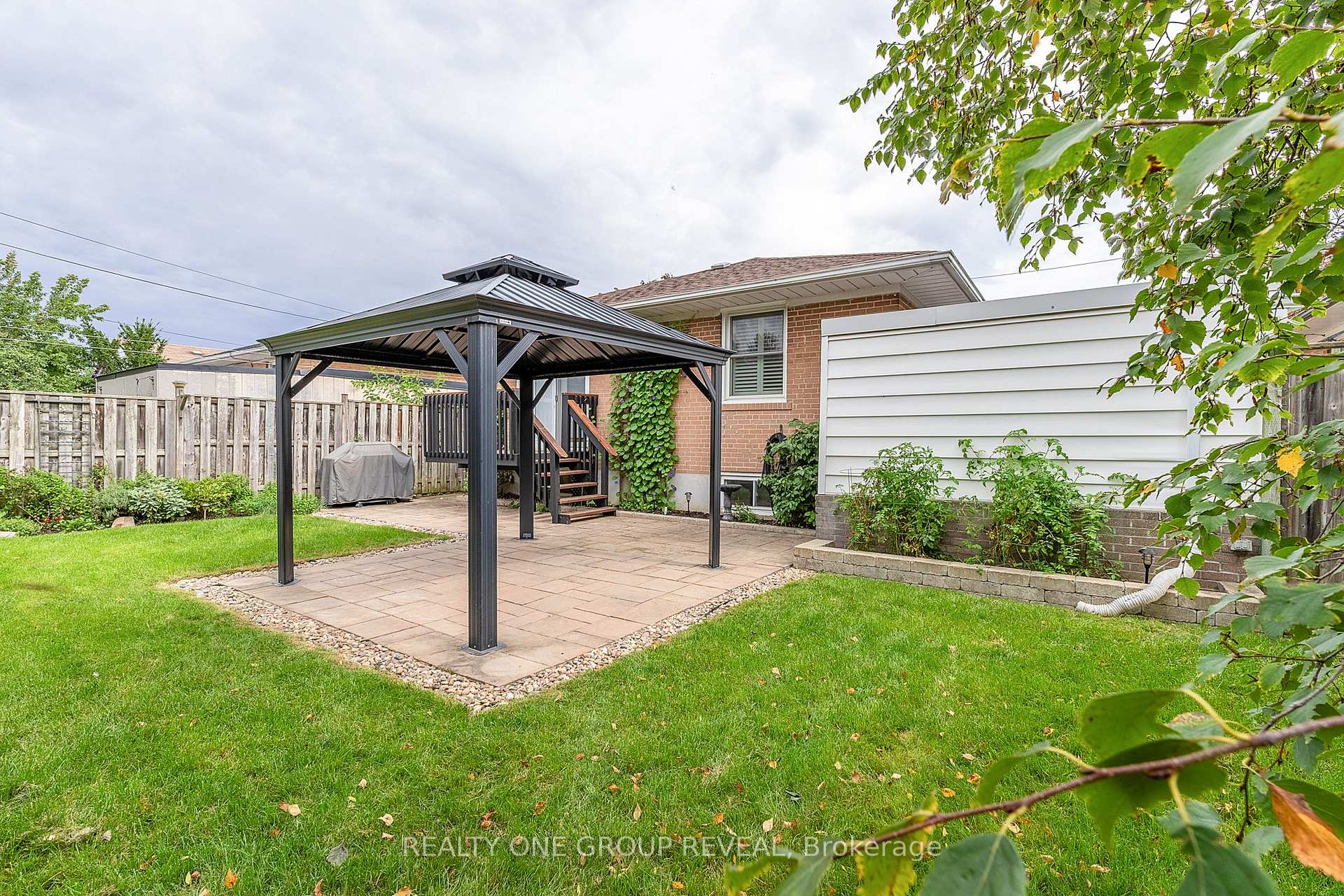Photo 31 of 20 Basildon Crescent, Scarborough, Cliffcrest — HOMEH