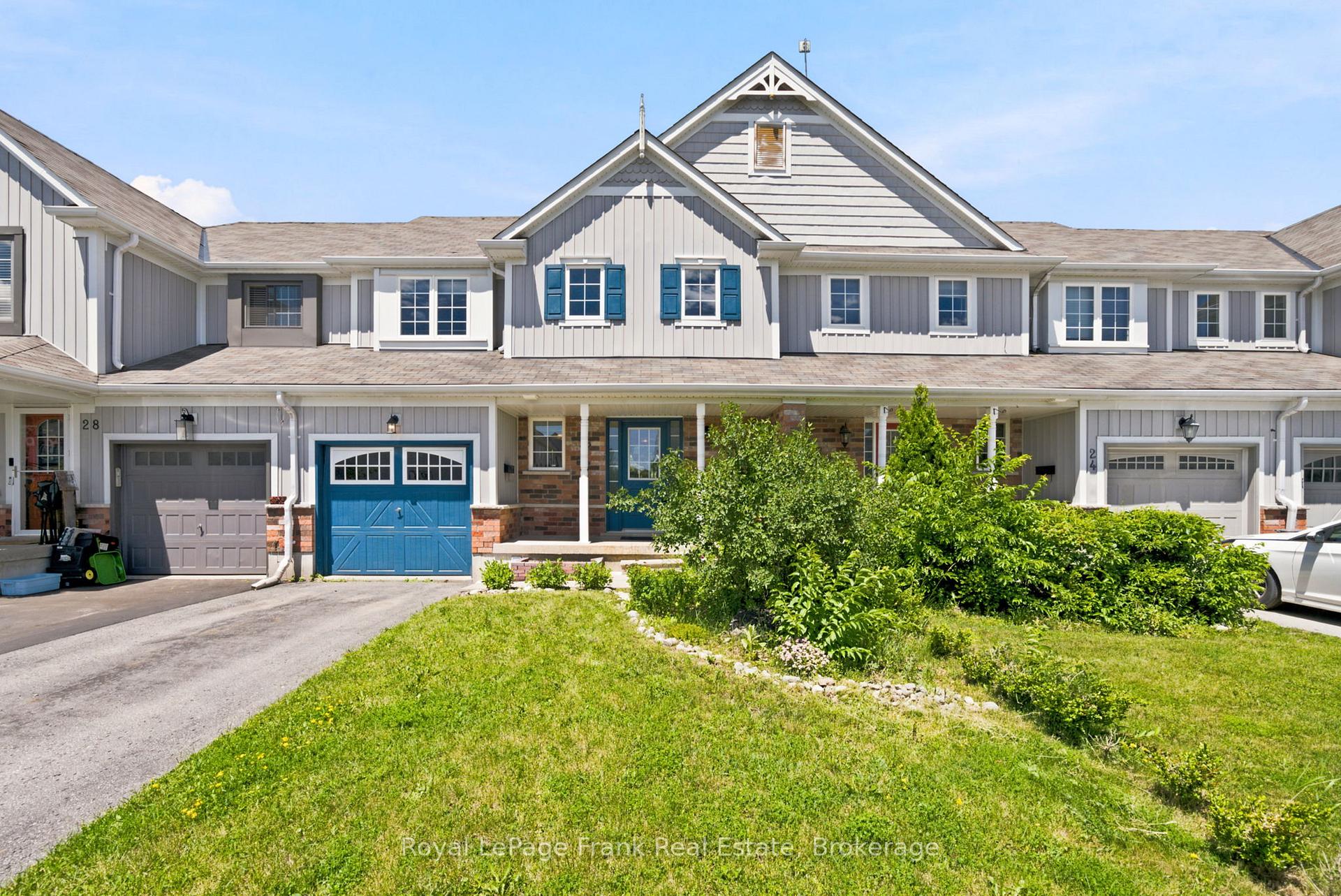 Photo 2 of 26 Fallingbrook Crescent, Kawartha Lakes, Lindsay — HOMEH