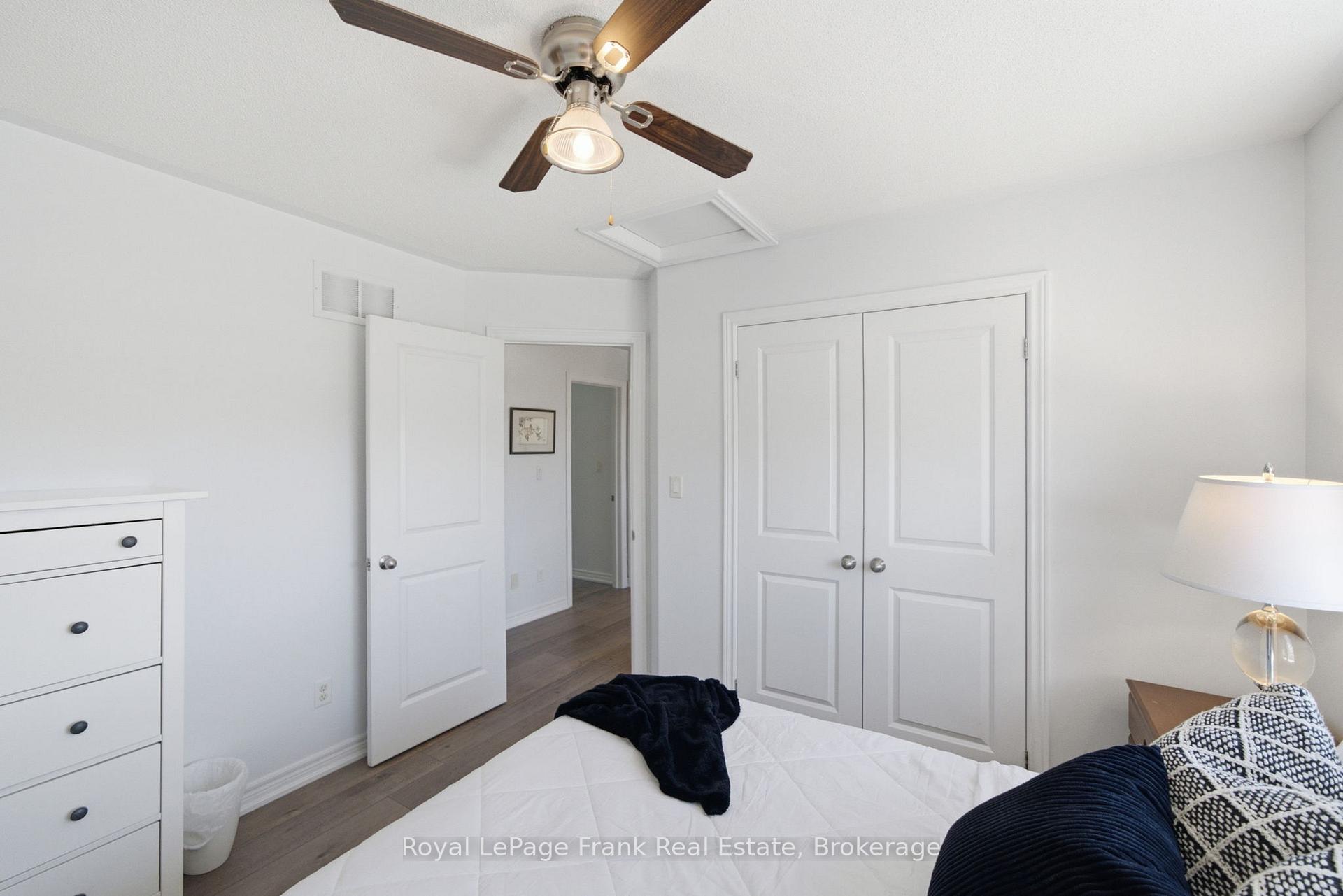 Photo 19 of 26 Fallingbrook Crescent, Kawartha Lakes, Lindsay — HOMEH