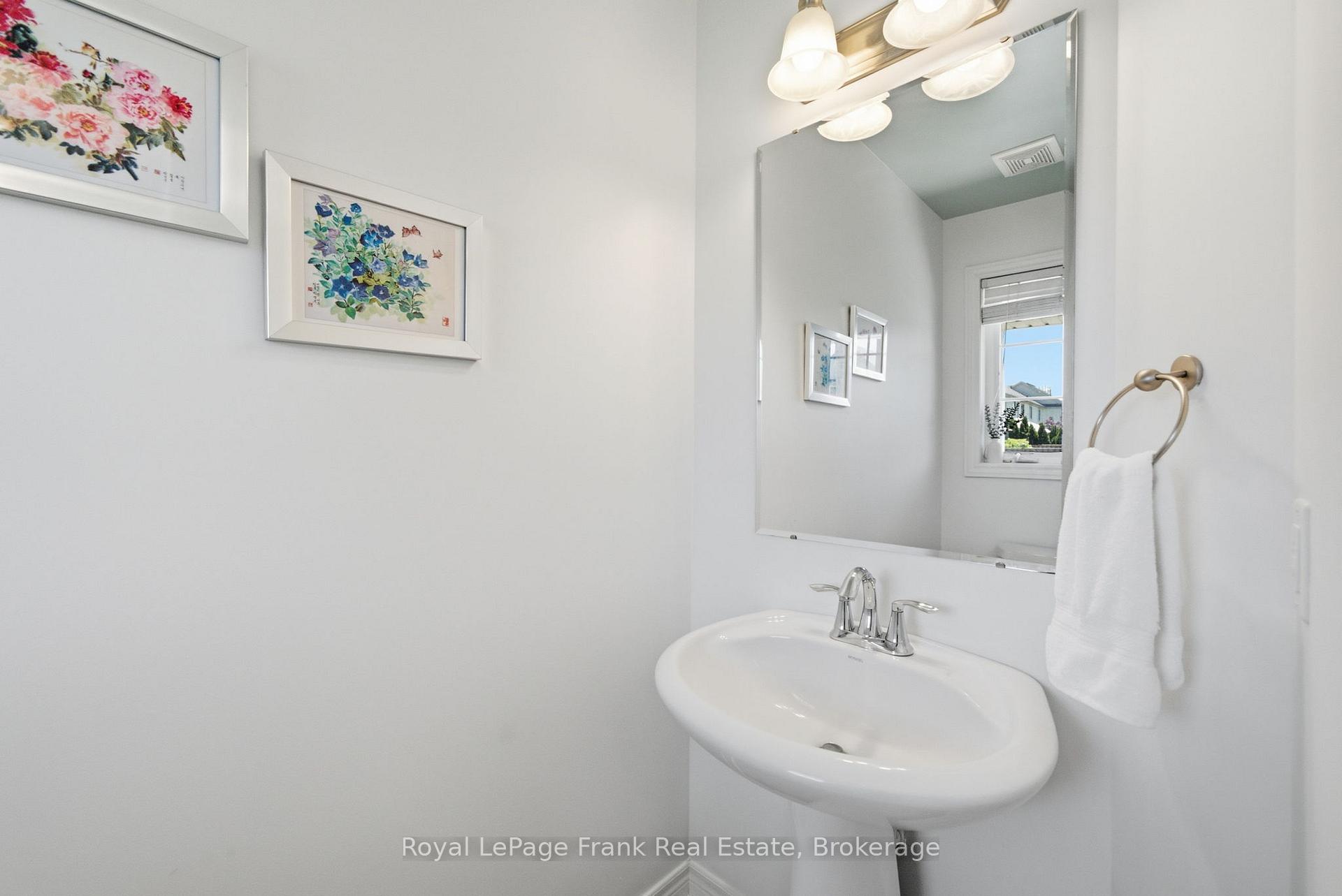 Photo 23 of 26 Fallingbrook Crescent, Kawartha Lakes, Lindsay — HOMEH