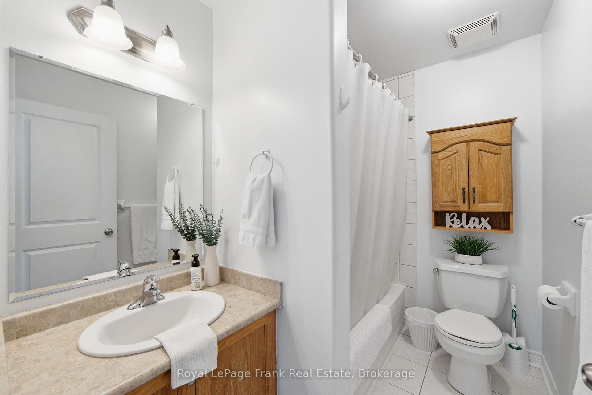 Photo 24 of 26 Fallingbrook Crescent, Kawartha Lakes, Lindsay — HOMEH