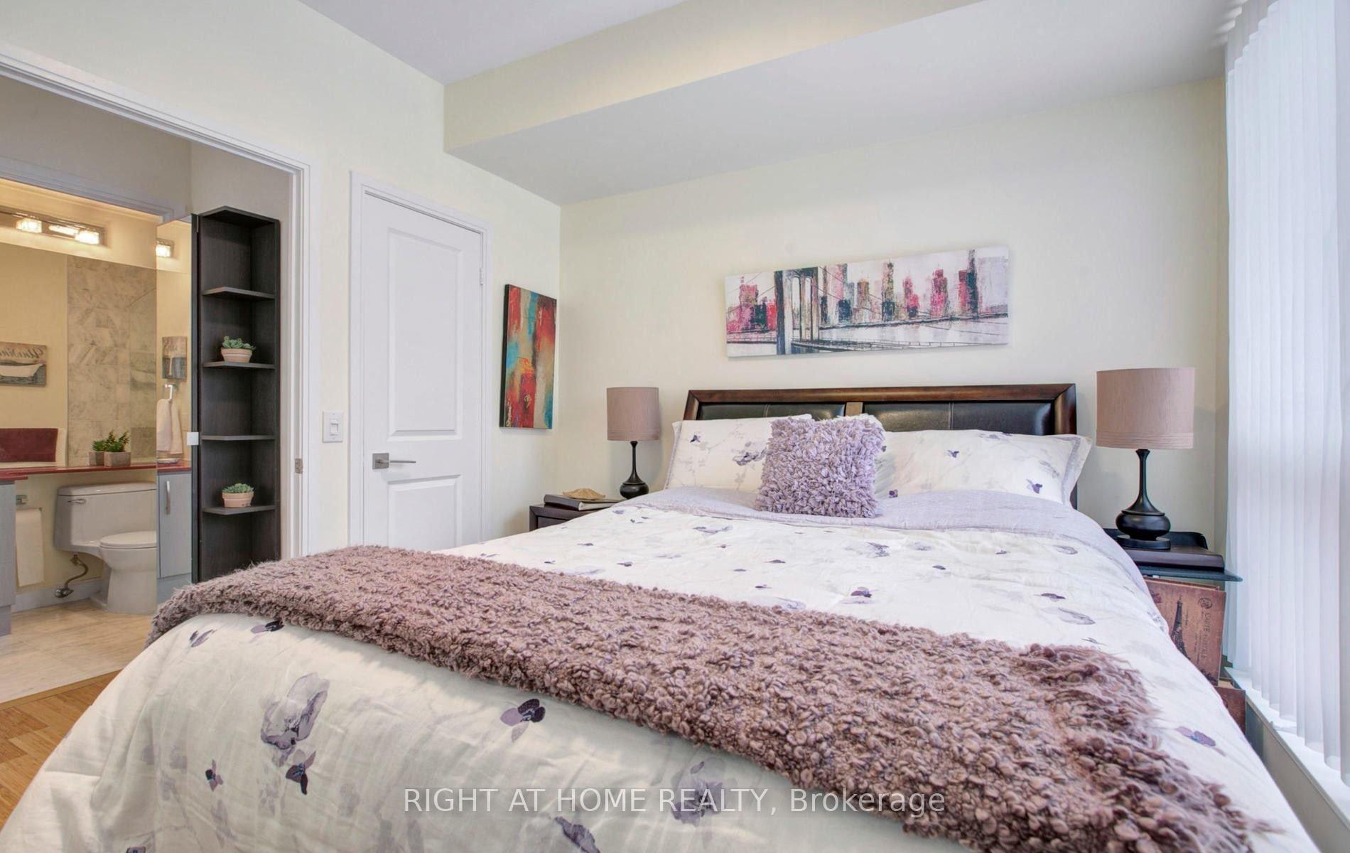 Photo 4 of Unit 1409, 1 Scott Street, Toronto, Waterfront Communities — HOMEH