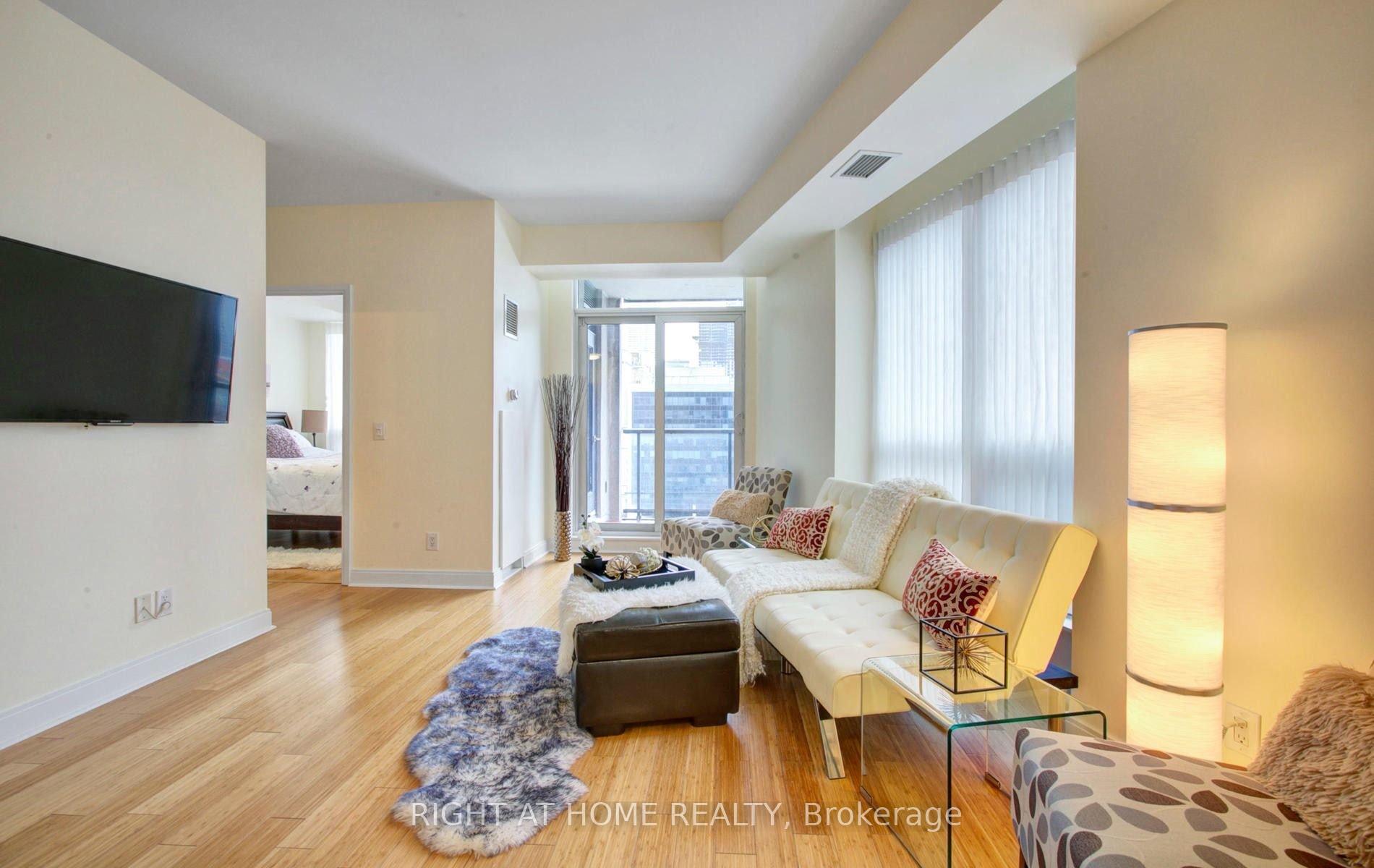 Photo 6 of Unit 1409, 1 Scott Street, Toronto, Waterfront Communities — HOMEH