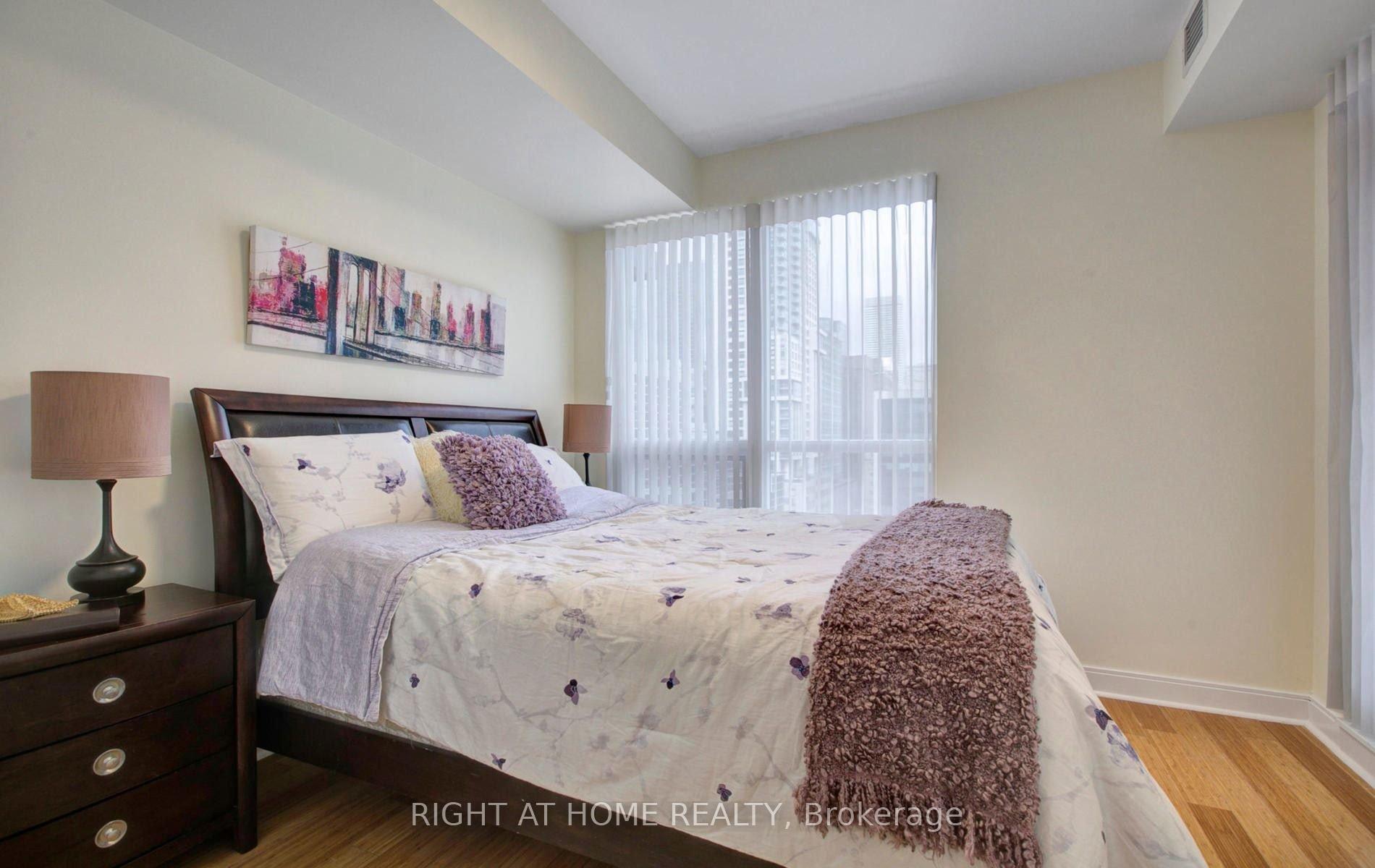 Photo 7 of Unit 1409, 1 Scott Street, Toronto, Waterfront Communities — HOMEH
