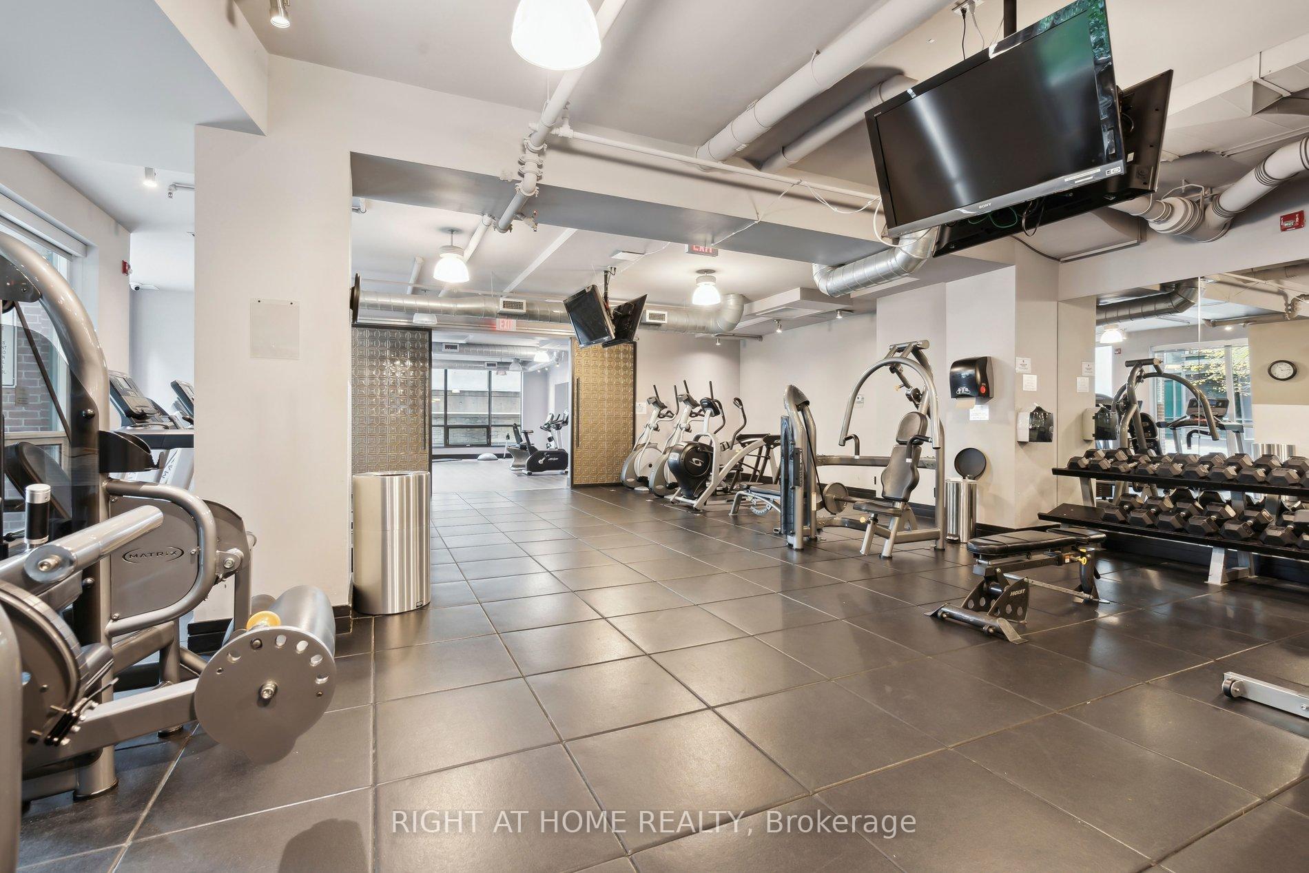 Photo 14 of Unit 1409, 1 Scott Street, Toronto, Waterfront Communities — HOMEH