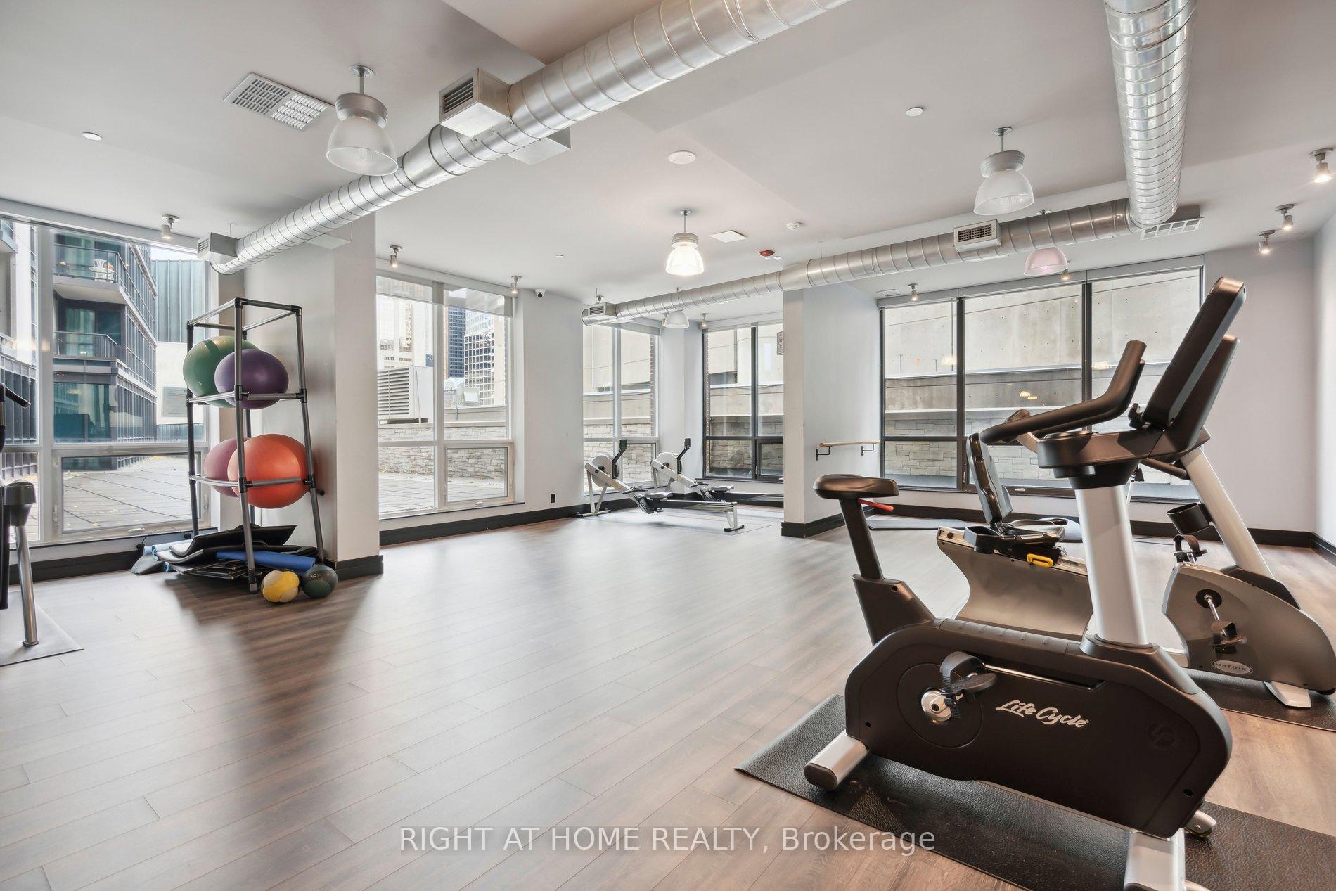 Photo 16 of Unit 1409, 1 Scott Street, Toronto, Waterfront Communities — HOMEH