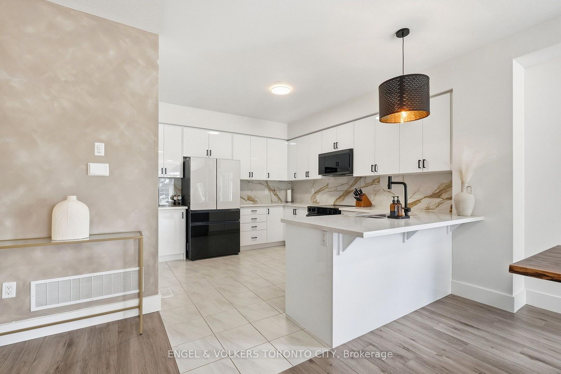 Photo 16 of Unit 6, 305 Garner Road W, Hamilton, Ancaster — HOMEH