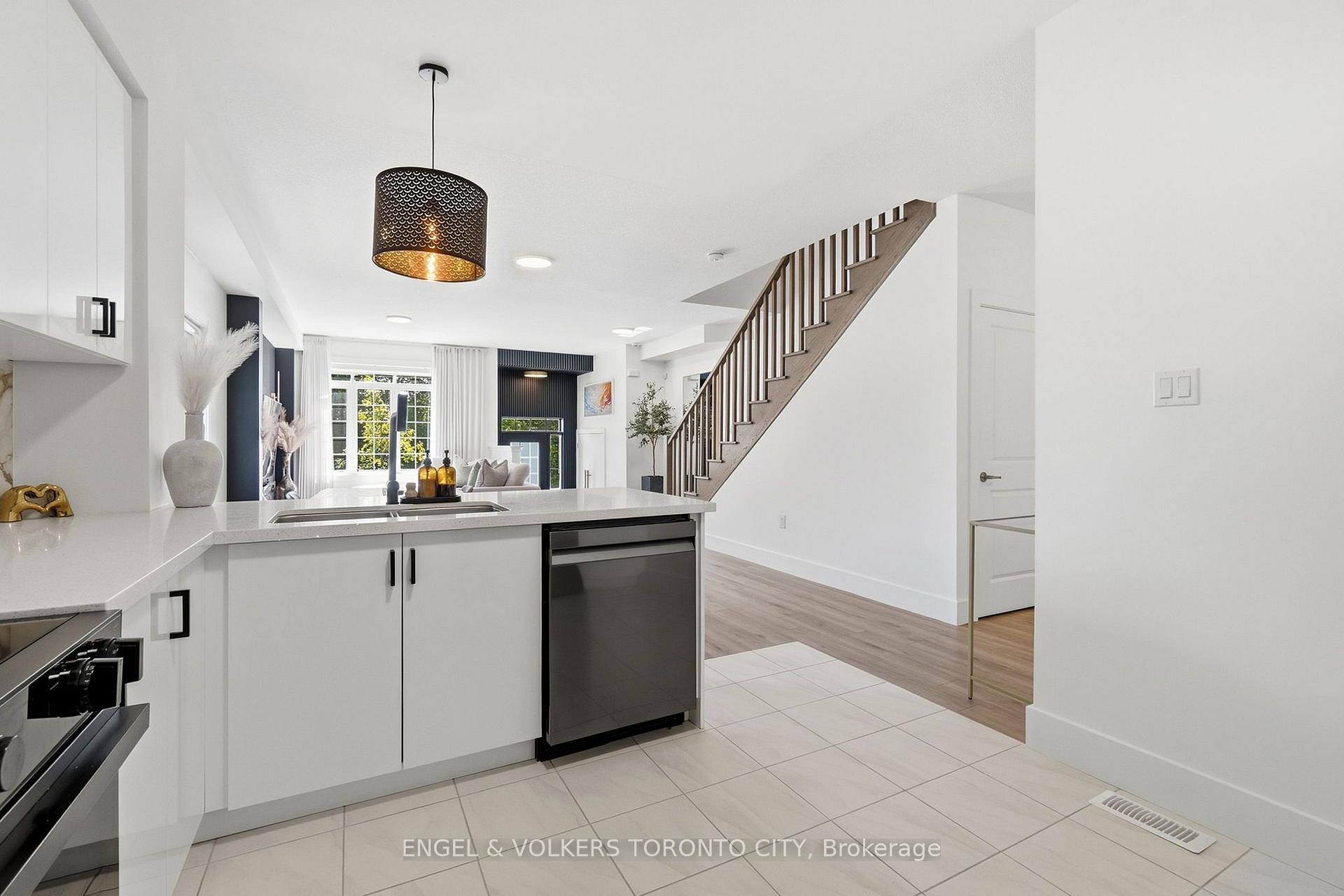 Photo 18 of Unit 6, 305 Garner Road W, Hamilton, Ancaster — HOMEH