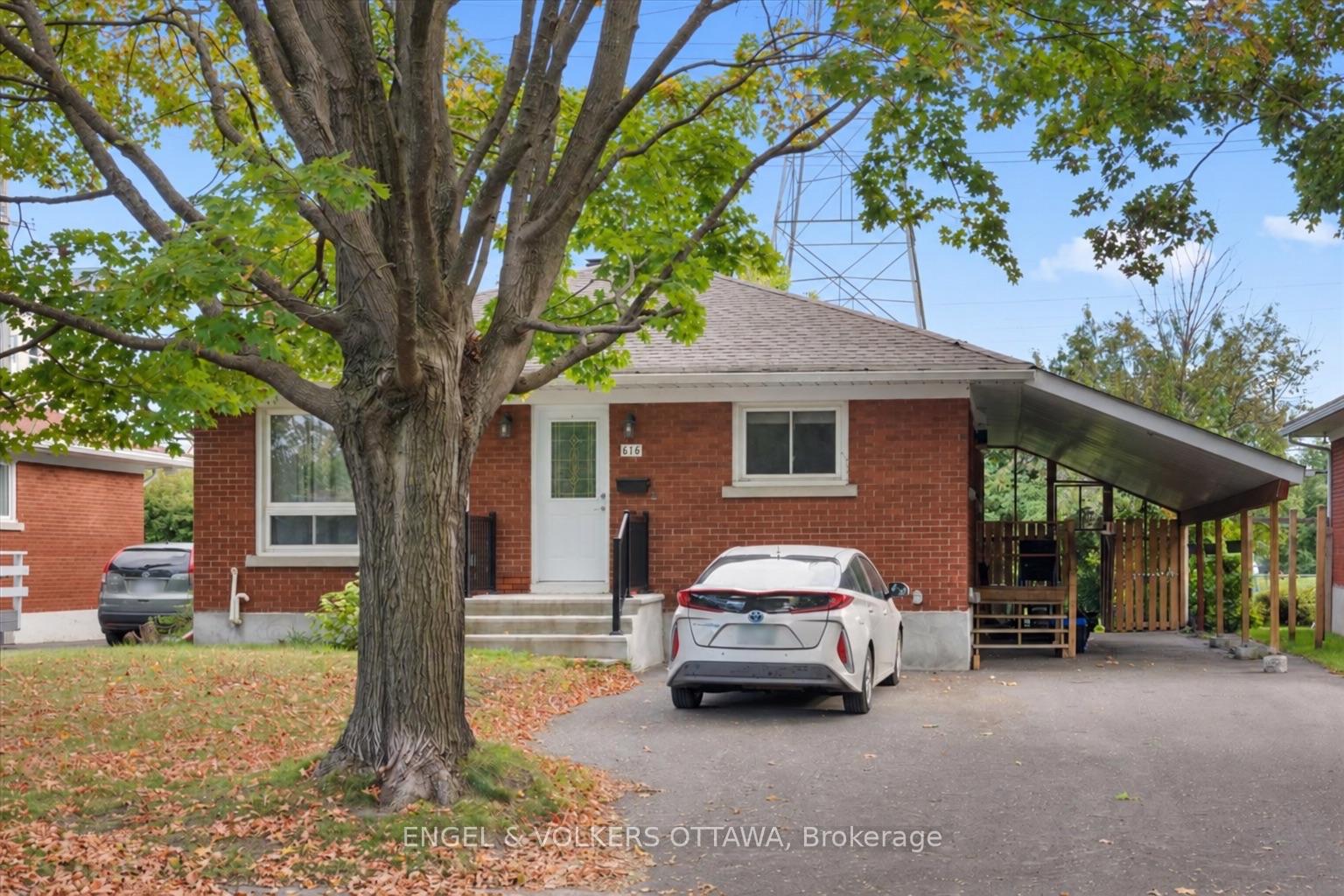 Photo of Unit B, 616 Browning Avenue