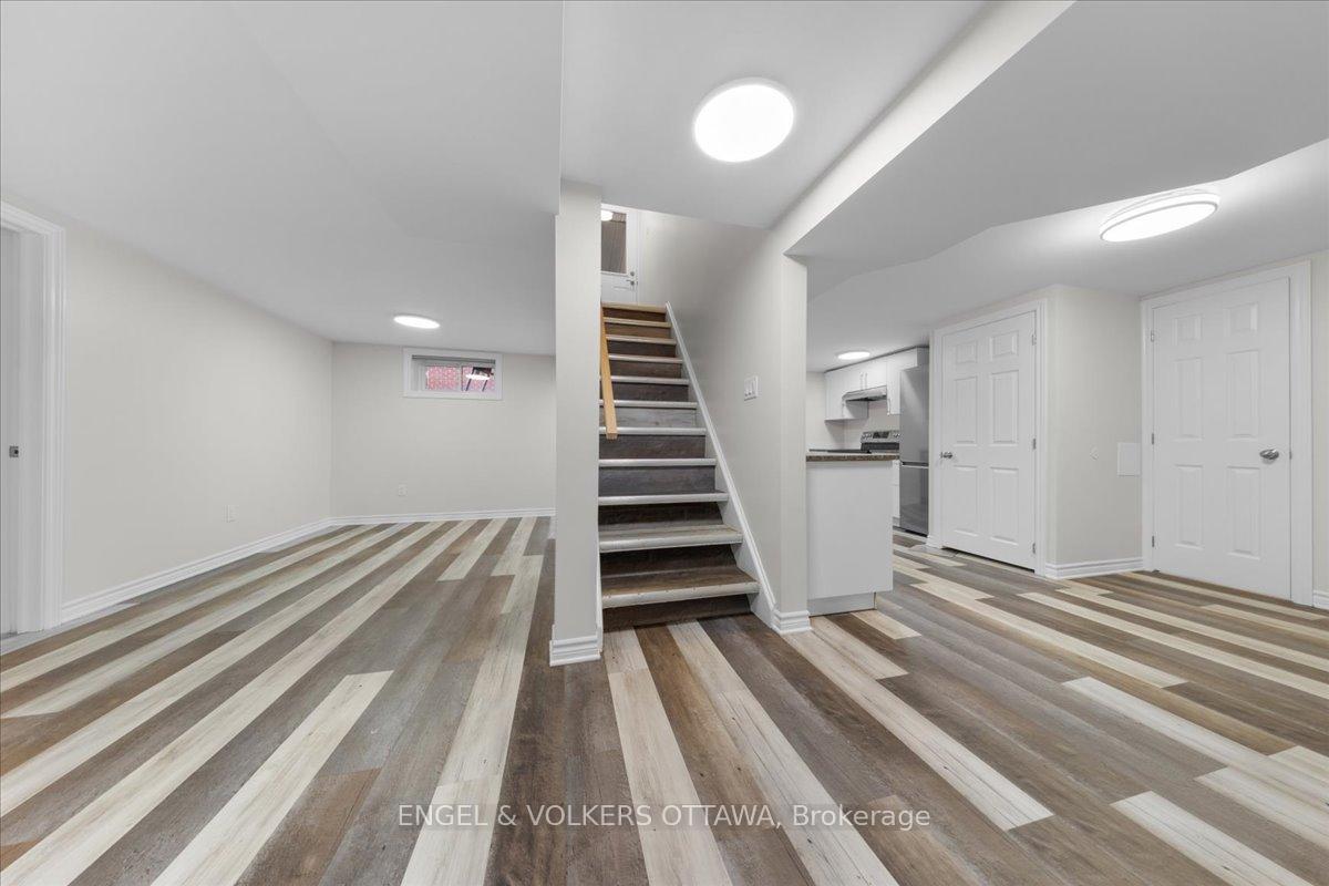 Photo 3 of Unit B, 616 Browning Avenue, Ottawa, Riverview Park — HOMEH