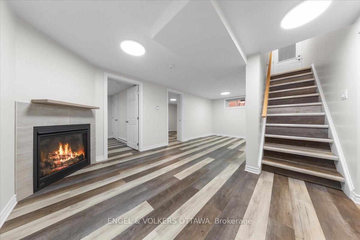 Photo 4 of Unit B, 616 Browning Avenue, Ottawa, Riverview Park — HOMEH