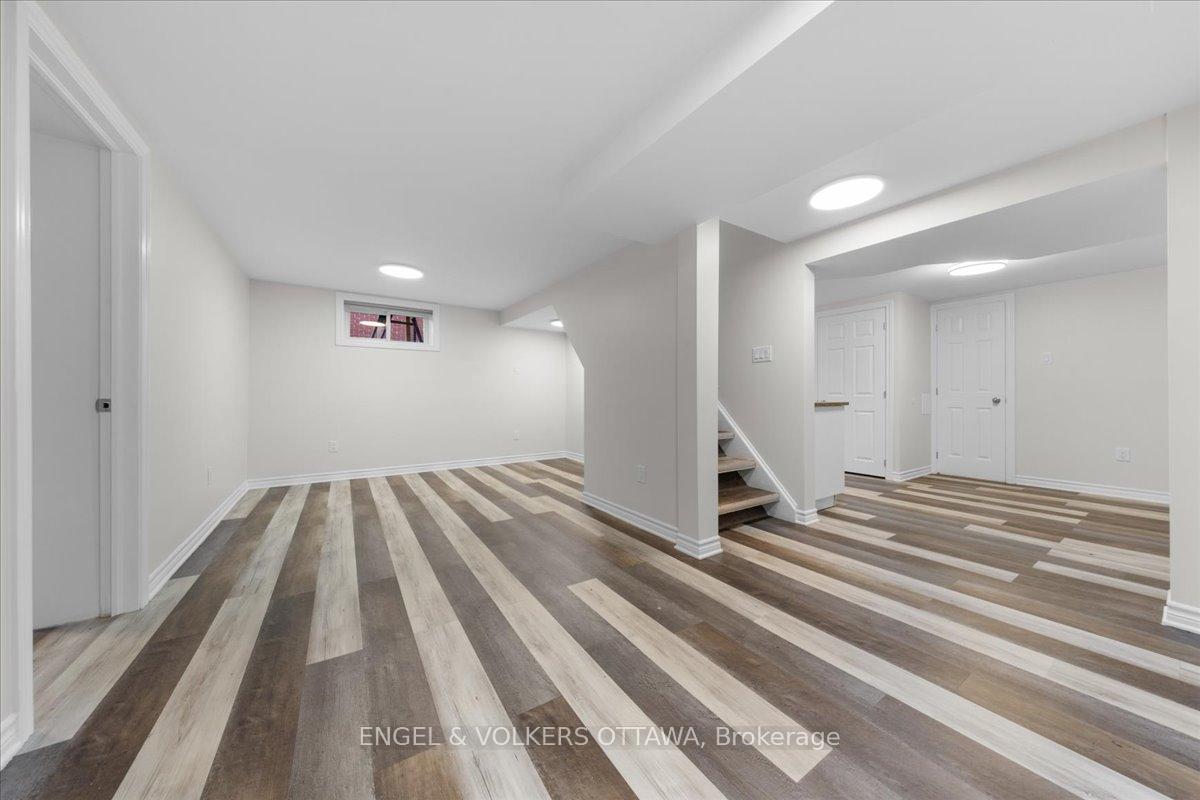 Photo 7 of Unit B, 616 Browning Avenue, Ottawa, Riverview Park — HOMEH