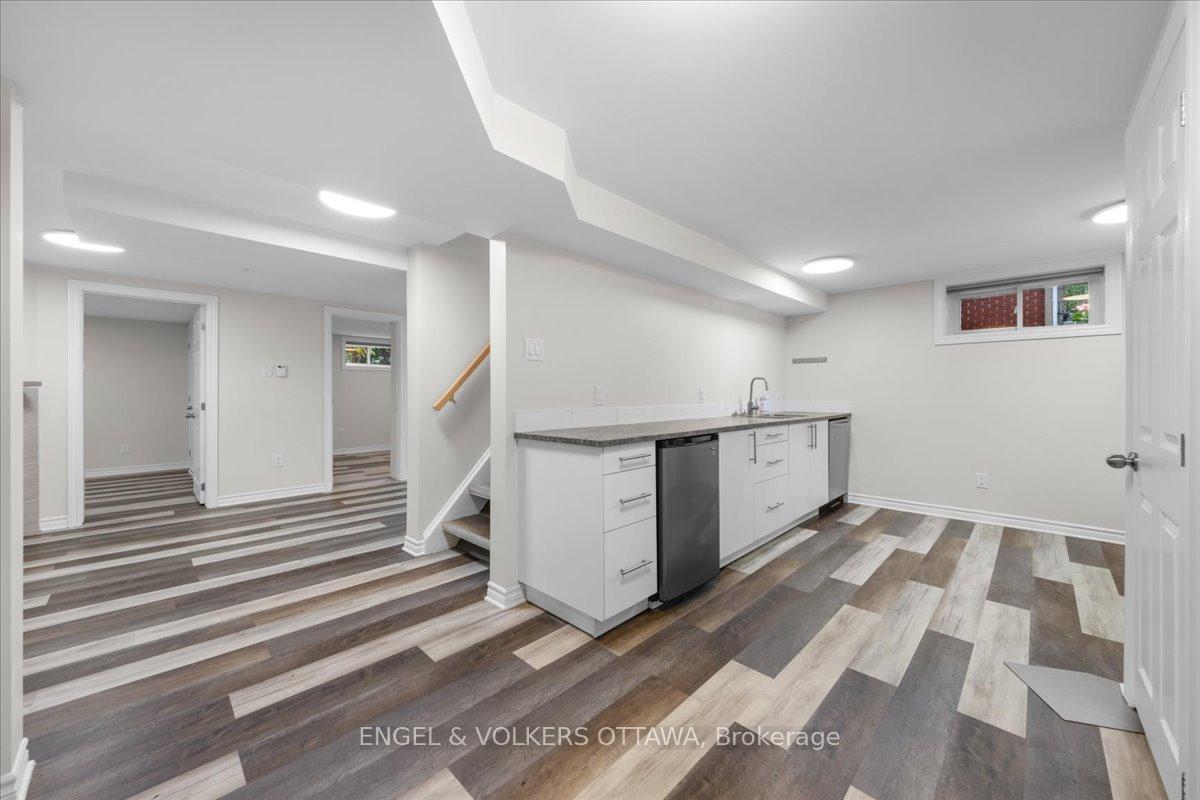 Photo 8 of Unit B, 616 Browning Avenue, Ottawa, Riverview Park — HOMEH