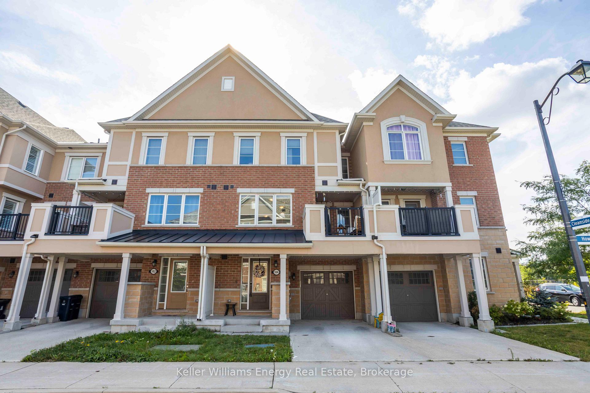 Photo 2 of 104 Howe Avenue, Scarborough, Clairlea-Birchmount — HOMEH