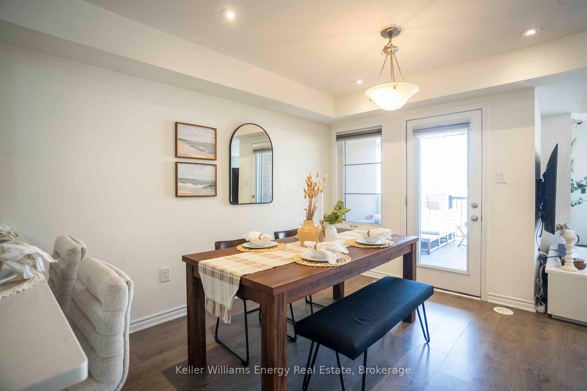 Photo 10 of 104 Howe Avenue, Scarborough, Clairlea-Birchmount — HOMEH