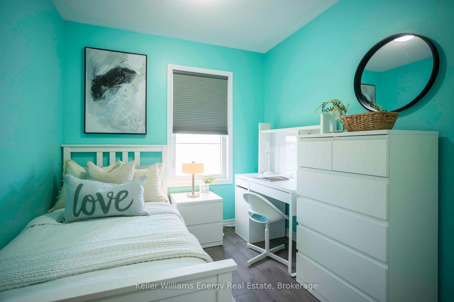 Photo 25 of 104 Howe Avenue, Scarborough, Clairlea-Birchmount — HOMEH