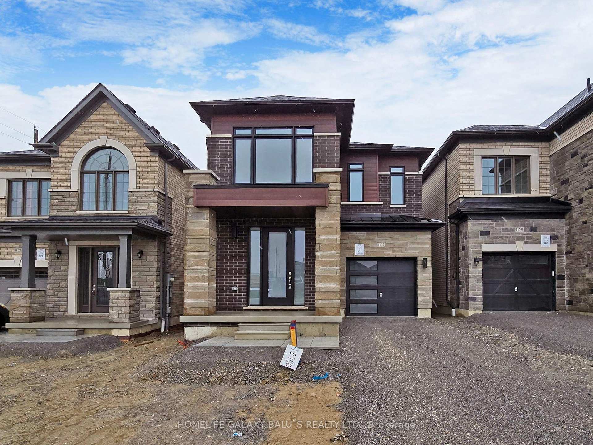 Photo 1 of 1127 Zircon Manor, Pickering, Rural Pickering — HOMEH