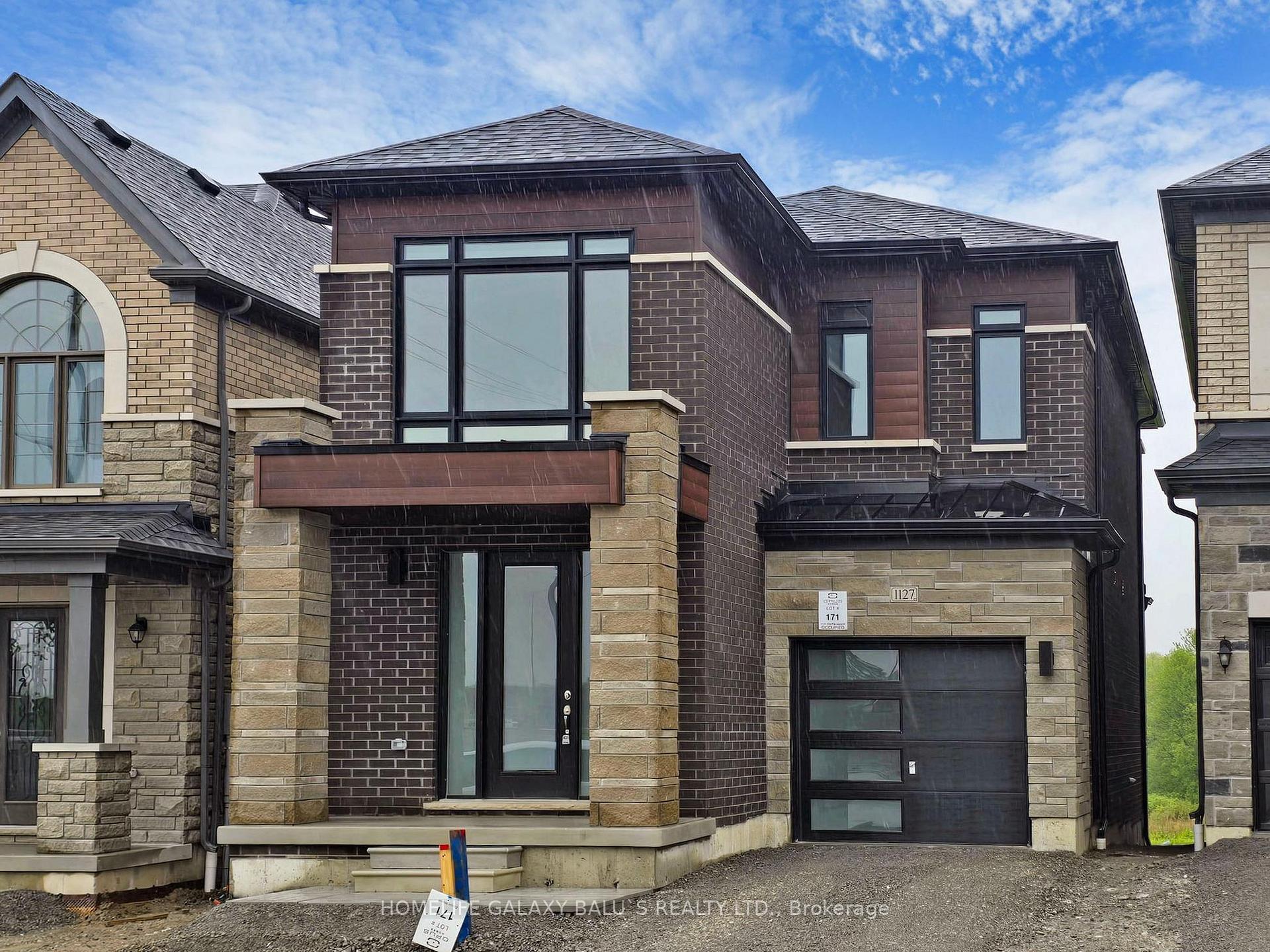 Photo 2 of 1127 Zircon Manor, Pickering, Rural Pickering — HOMEH