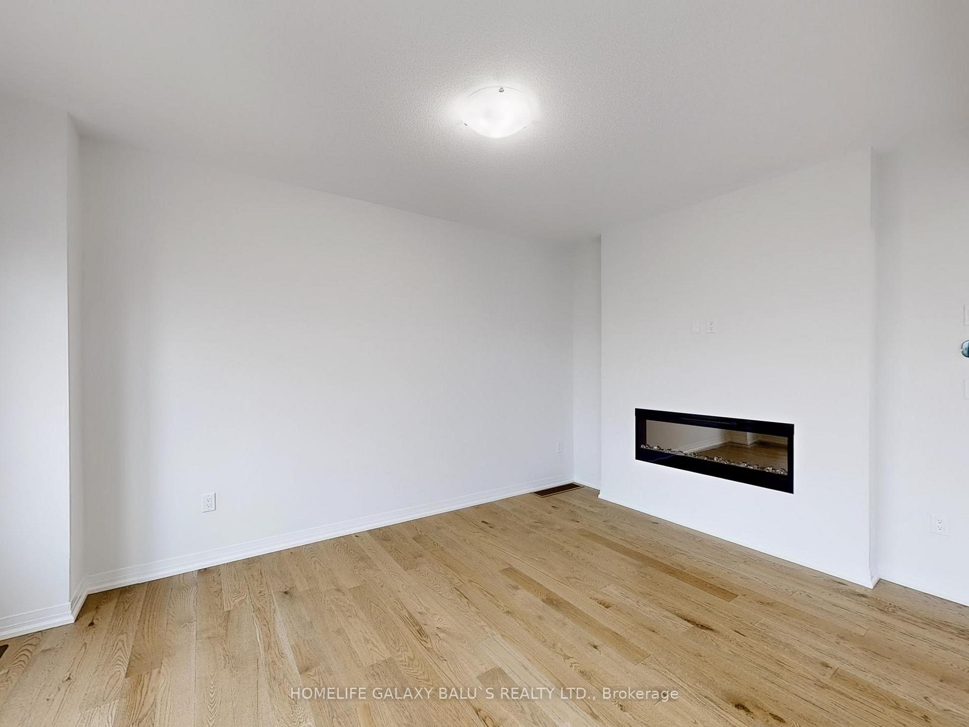 Photo 10 of 1127 Zircon Manor, Pickering, Rural Pickering — HOMEH