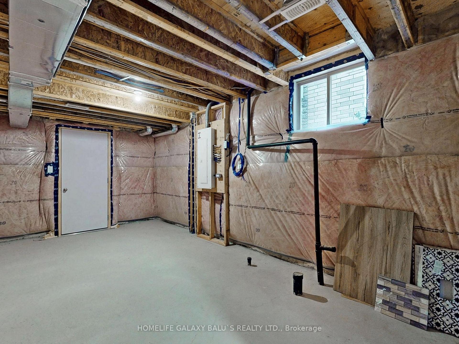 Photo 37 of 1127 Zircon Manor, Pickering, Rural Pickering — HOMEH