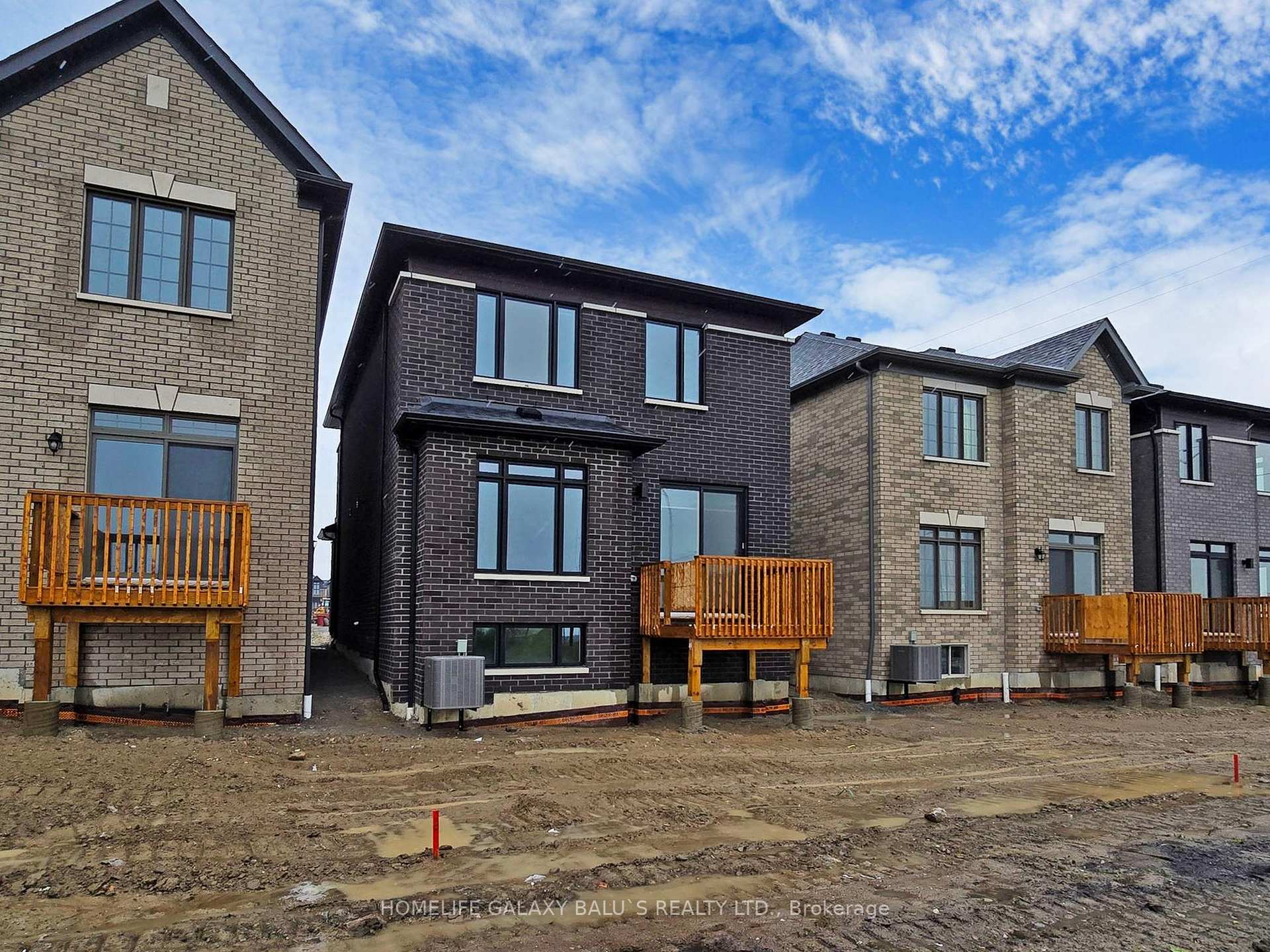Photo 41 of 1127 Zircon Manor, Pickering, Rural Pickering — HOMEH