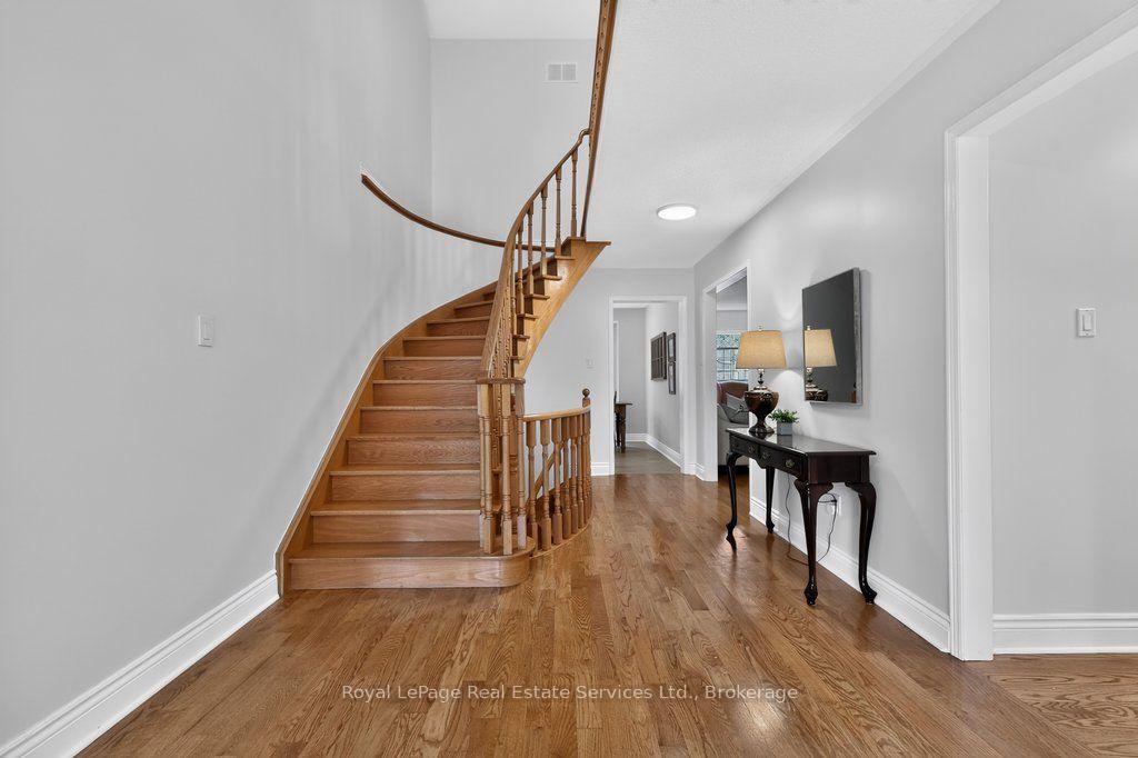 Photo 7 of 1217 Rosethorne Road, Oakville, Glen Abbey — HOMEH