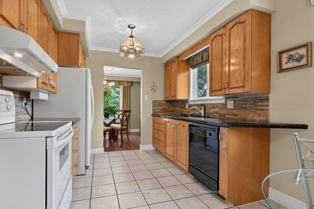 Photo 13 of 409 Mohawk Road W, Hamilton, Rolston — HOMEH