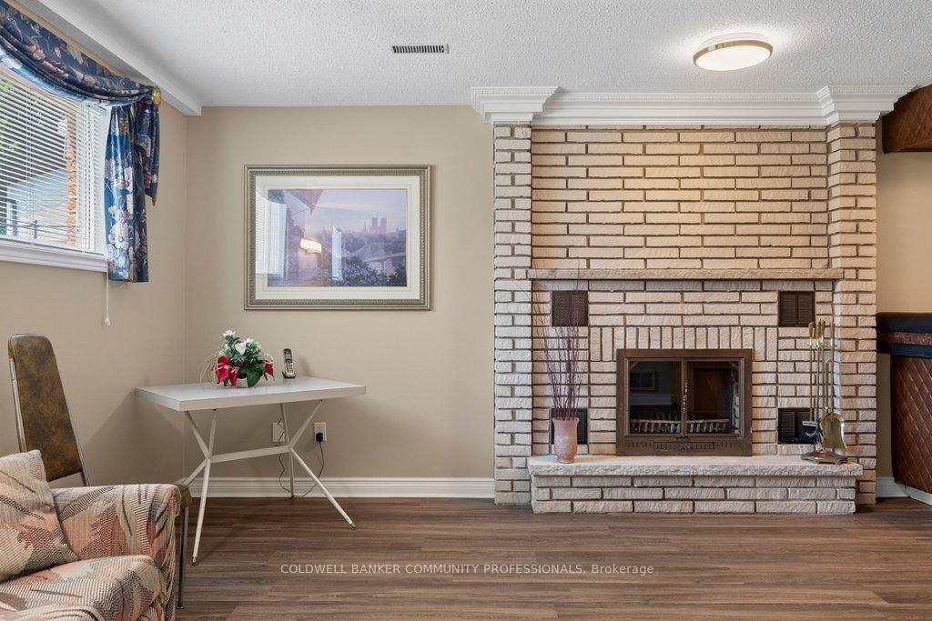 Photo 23 of 409 Mohawk Road W, Hamilton, Rolston — HOMEH