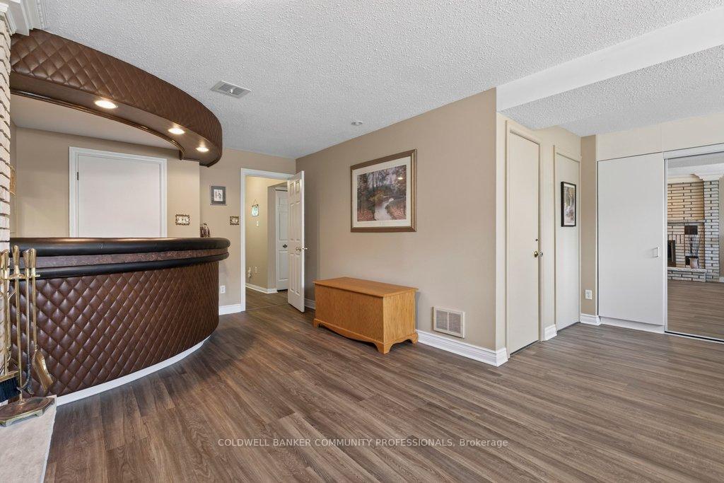 Photo 24 of 409 Mohawk Road W, Hamilton, Rolston — HOMEH