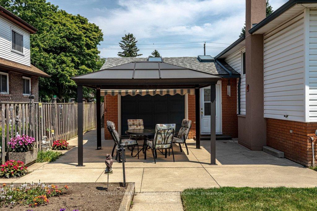 Photo 34 of 409 Mohawk Road W, Hamilton, Rolston — HOMEH