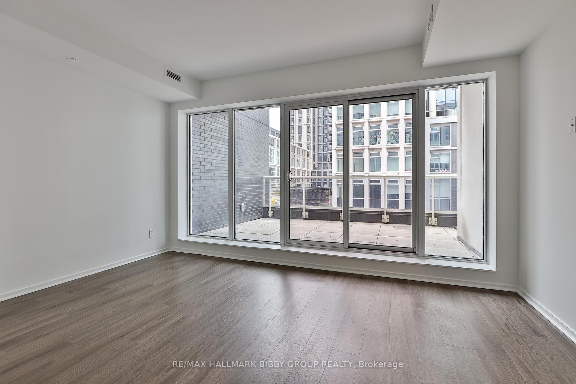 Photo of Unit 422, 783 Bathurst Street