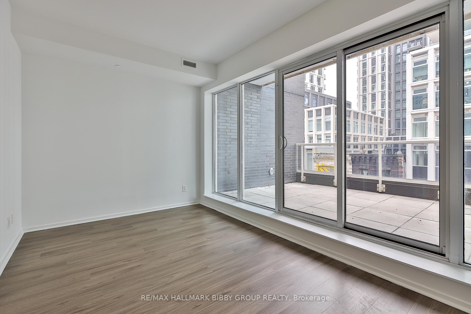 Photo 3 of Unit 422, 783 Bathurst Street, Toronto, University — HOMEH