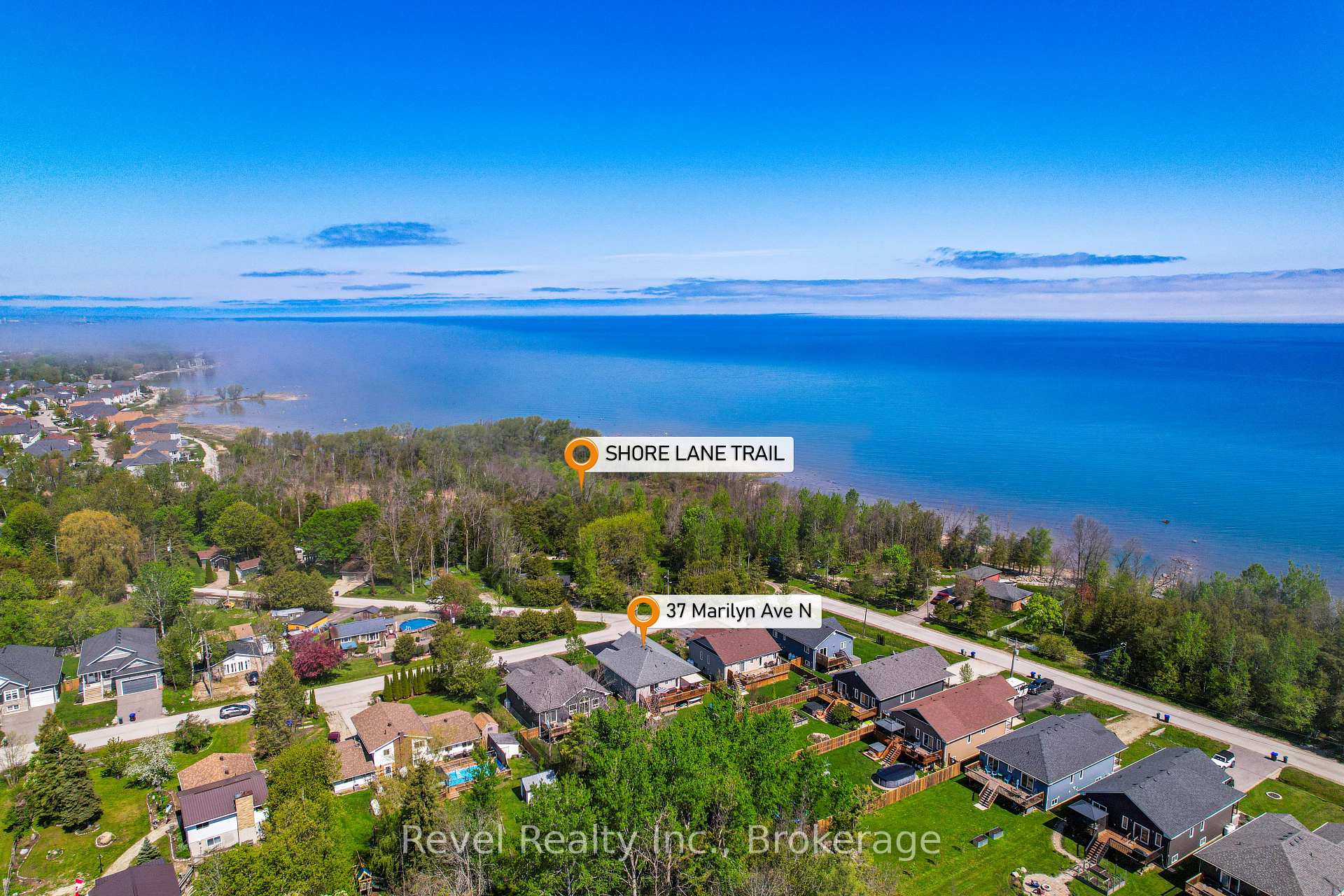 Photo 4 of 37 Marilyn Avenue N, Wasaga Beach — HOMEH