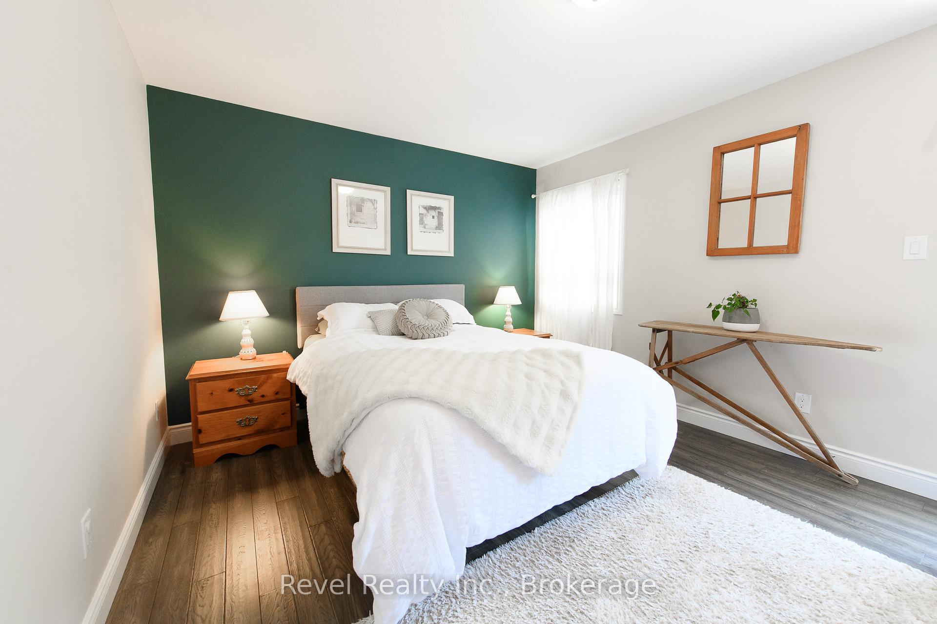 Photo 19 of 37 Marilyn Avenue N, Wasaga Beach — HOMEH
