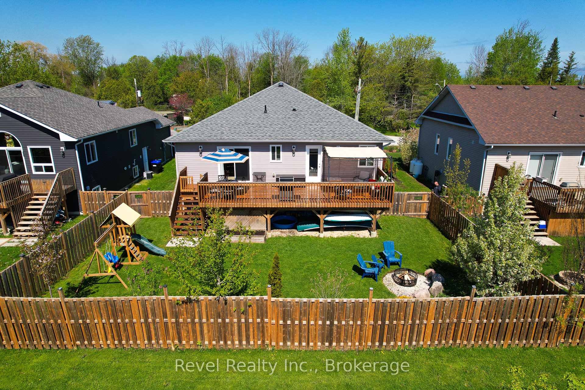 Photo 38 of 37 Marilyn Avenue N, Wasaga Beach — HOMEH