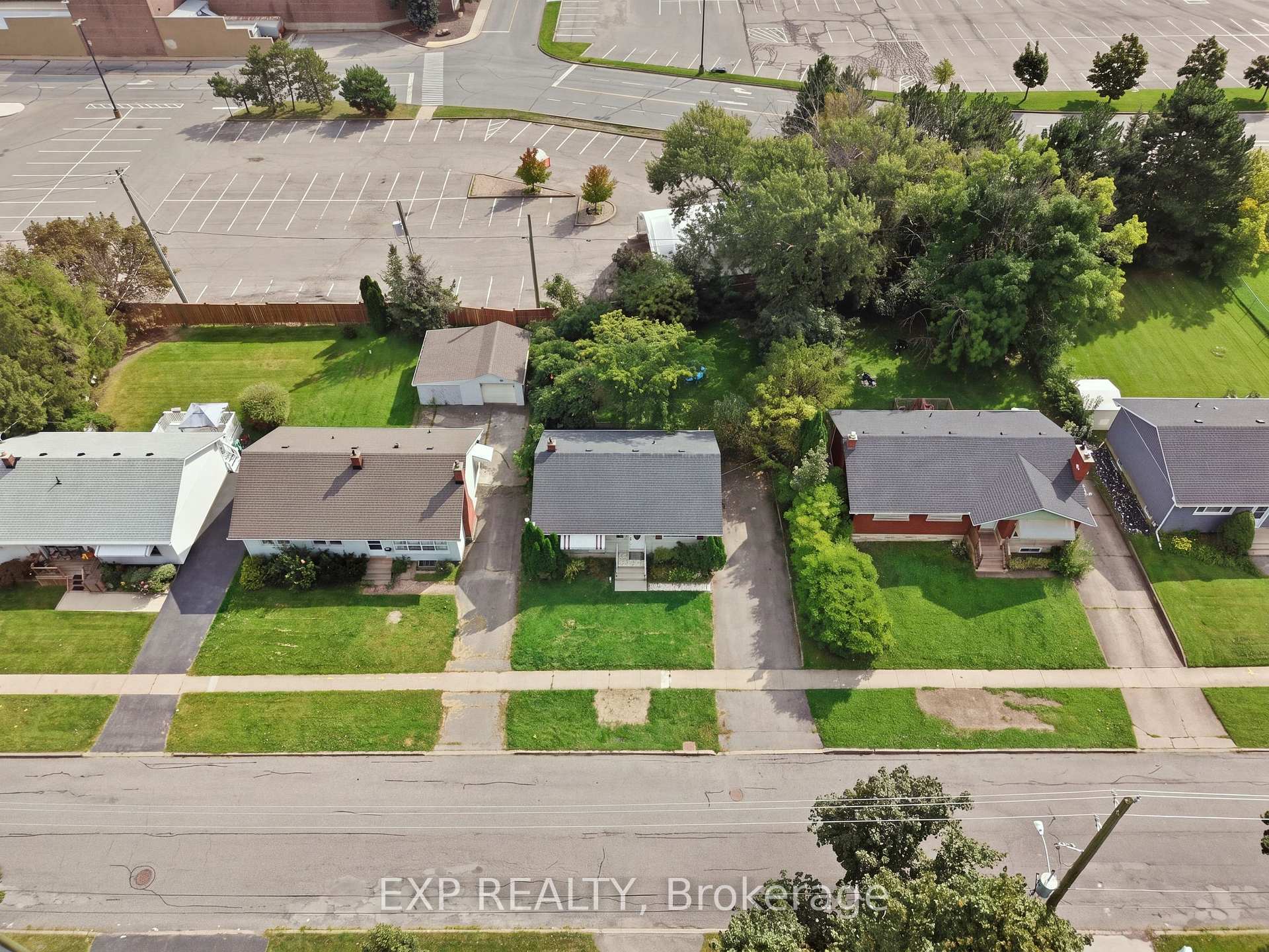 Photo 4 of 123 Jacobson Avenue, St. Catharines, Glendale/Glenridge — HOMEH
