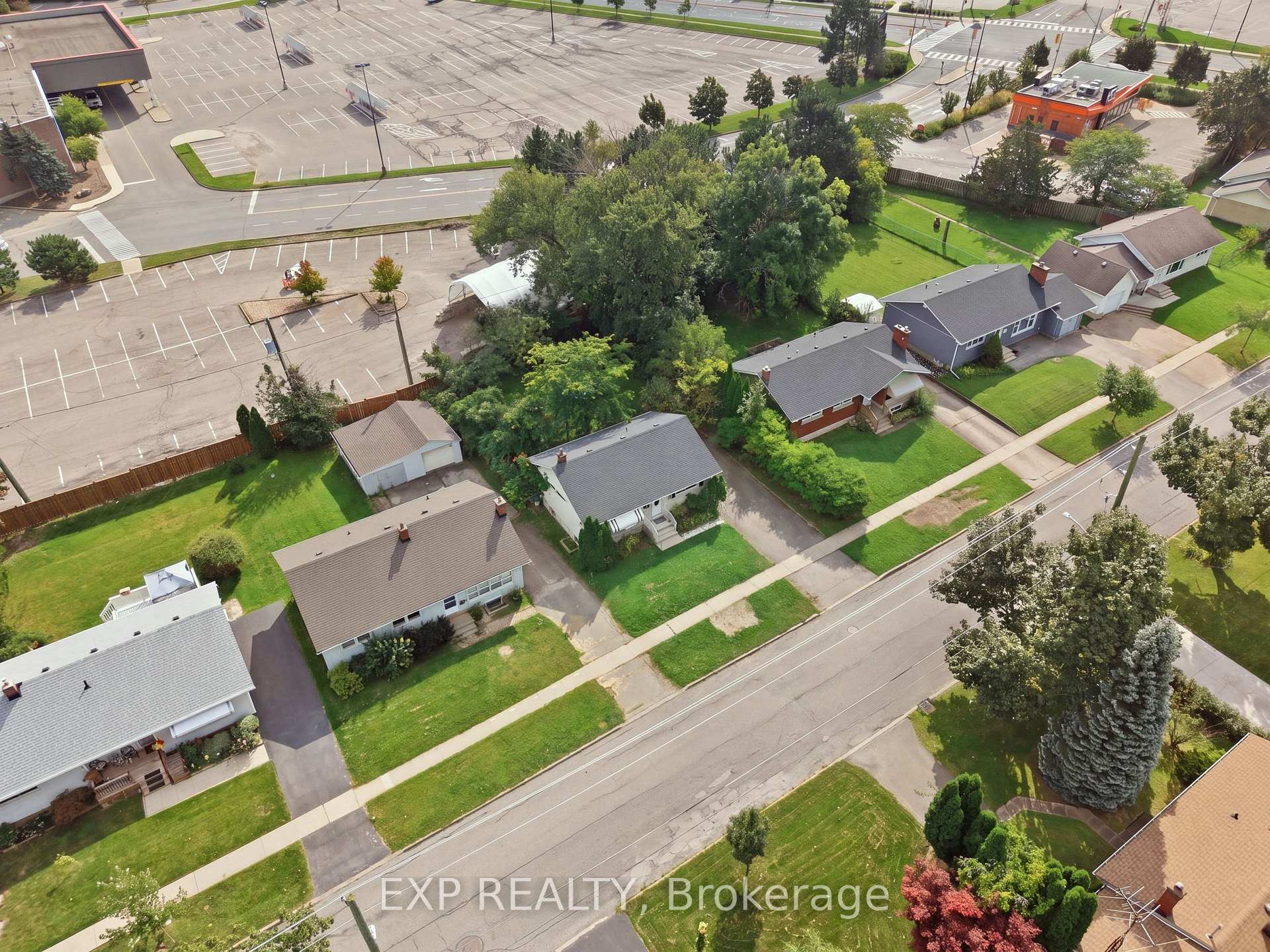 Photo 5 of 123 Jacobson Avenue, St. Catharines, Glendale/Glenridge — HOMEH