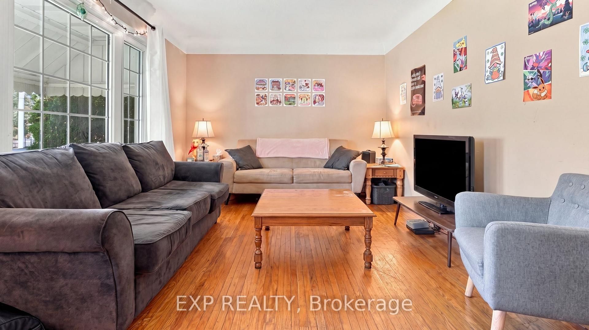 Photo 8 of 123 Jacobson Avenue, St. Catharines, Glendale/Glenridge — HOMEH