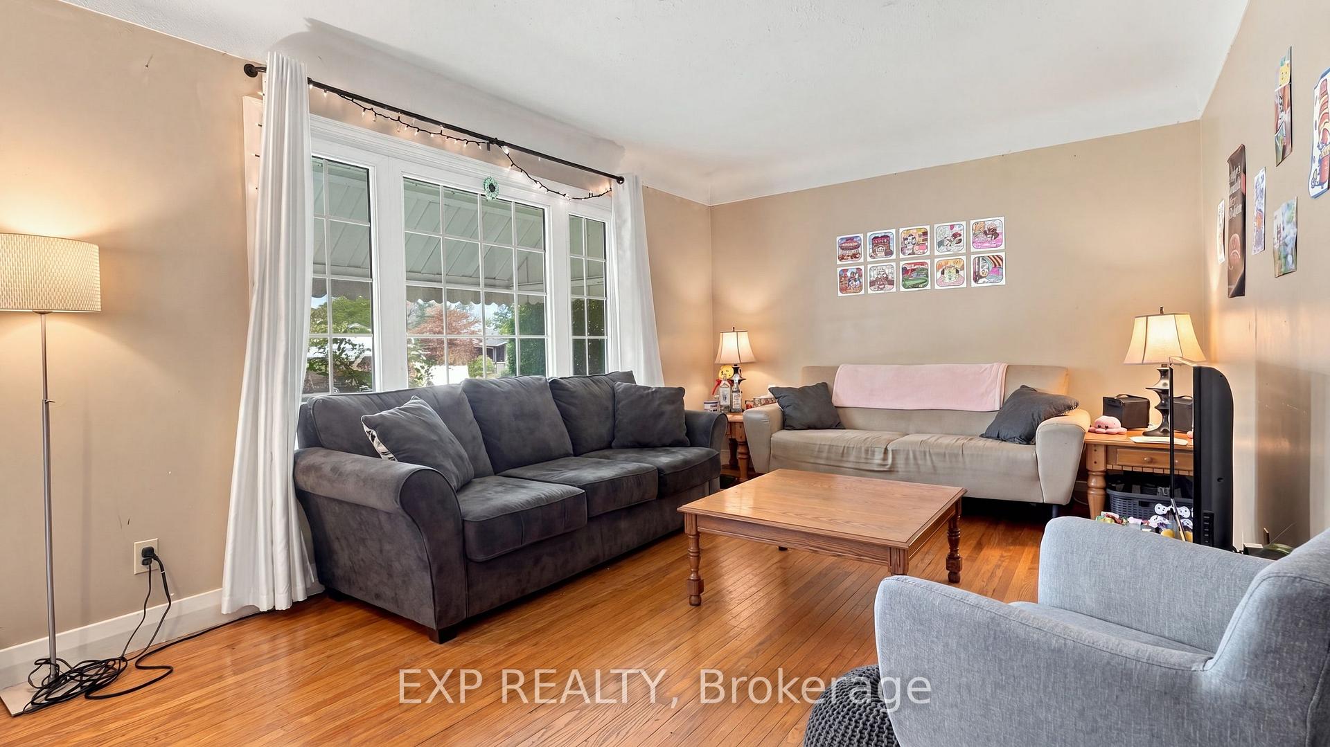 Photo 9 of 123 Jacobson Avenue, St. Catharines, Glendale/Glenridge — HOMEH
