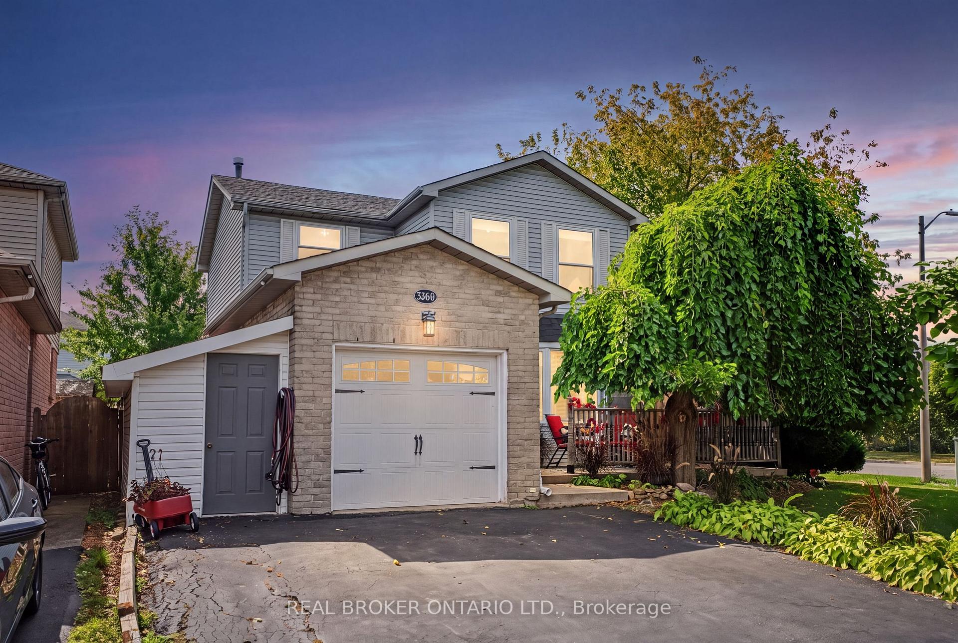 Photo 1 of 3260 Woodcroft Crescent, Burlington, Headon — HOMEH