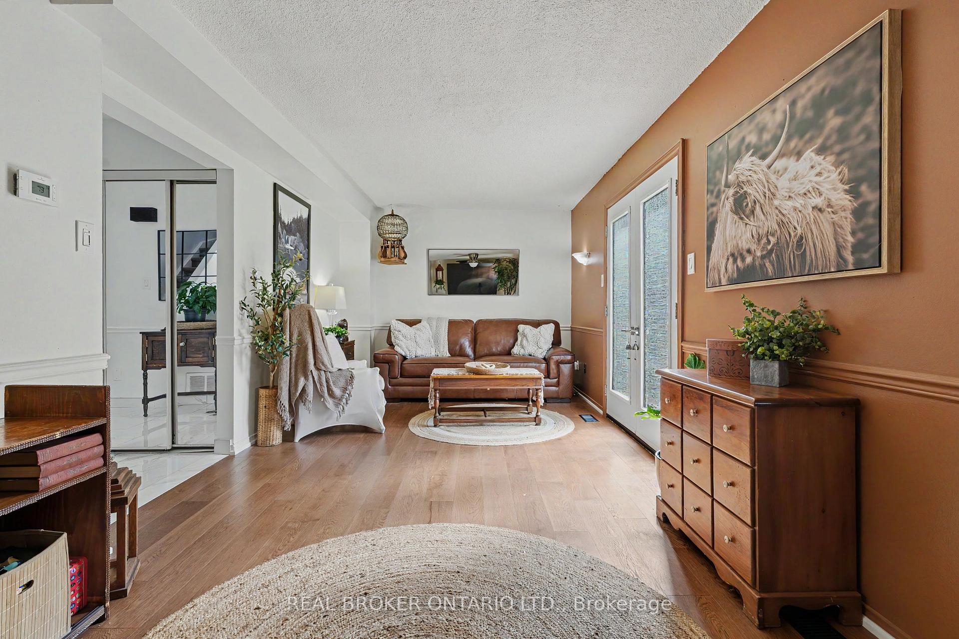 Photo 6 of 3260 Woodcroft Crescent, Burlington, Headon — HOMEH