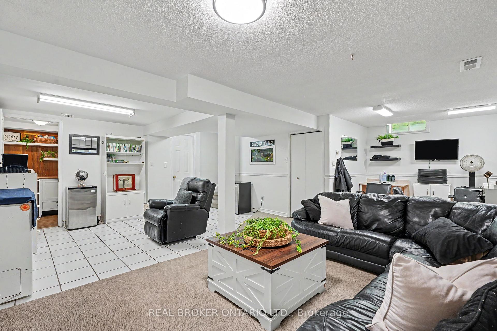 Photo 27 of 3260 Woodcroft Crescent, Burlington, Headon — HOMEH